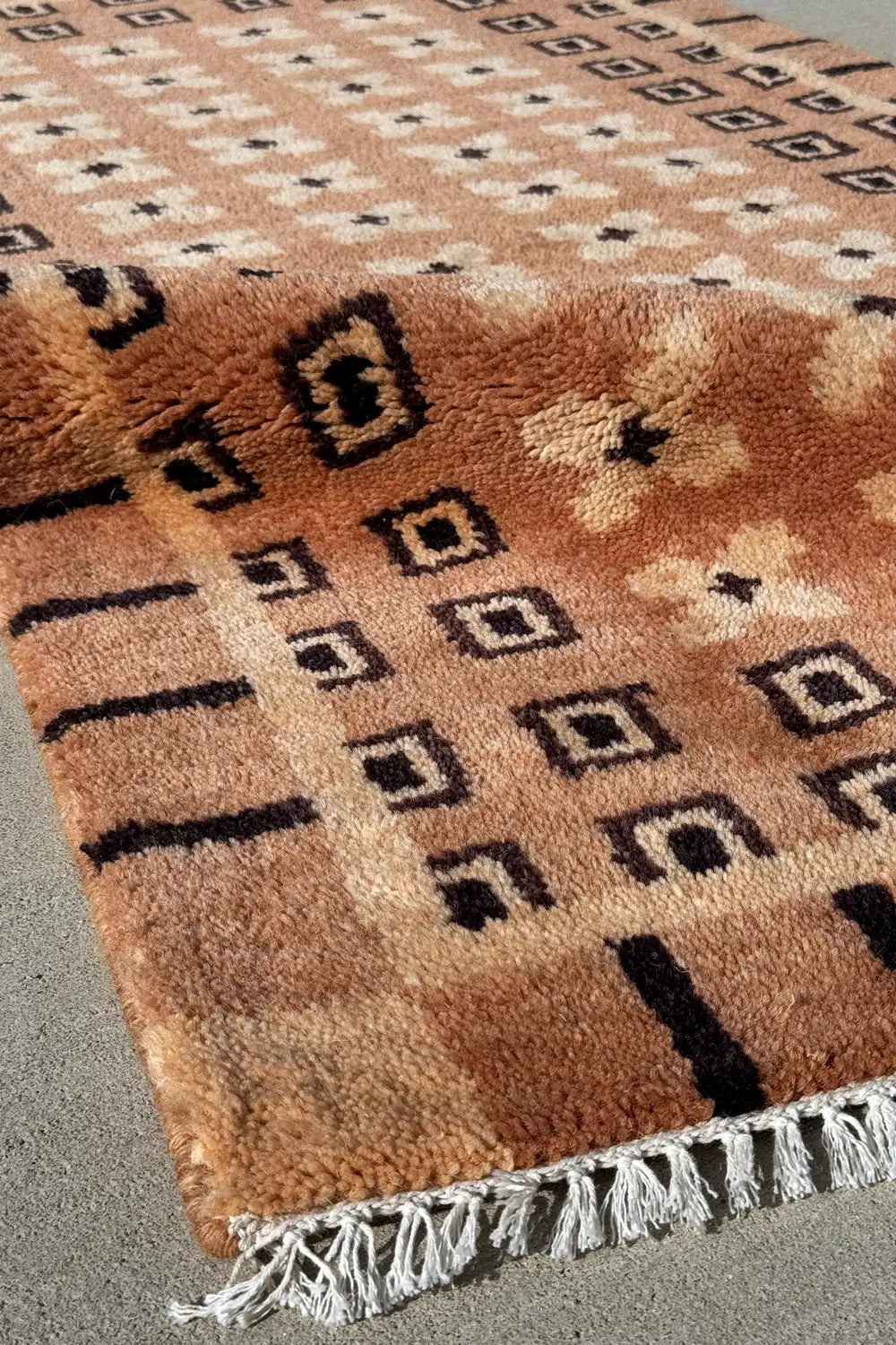 Desert Matrix Hand-Knotted Wool Rug、mySite、gigharbornorthrealestate
