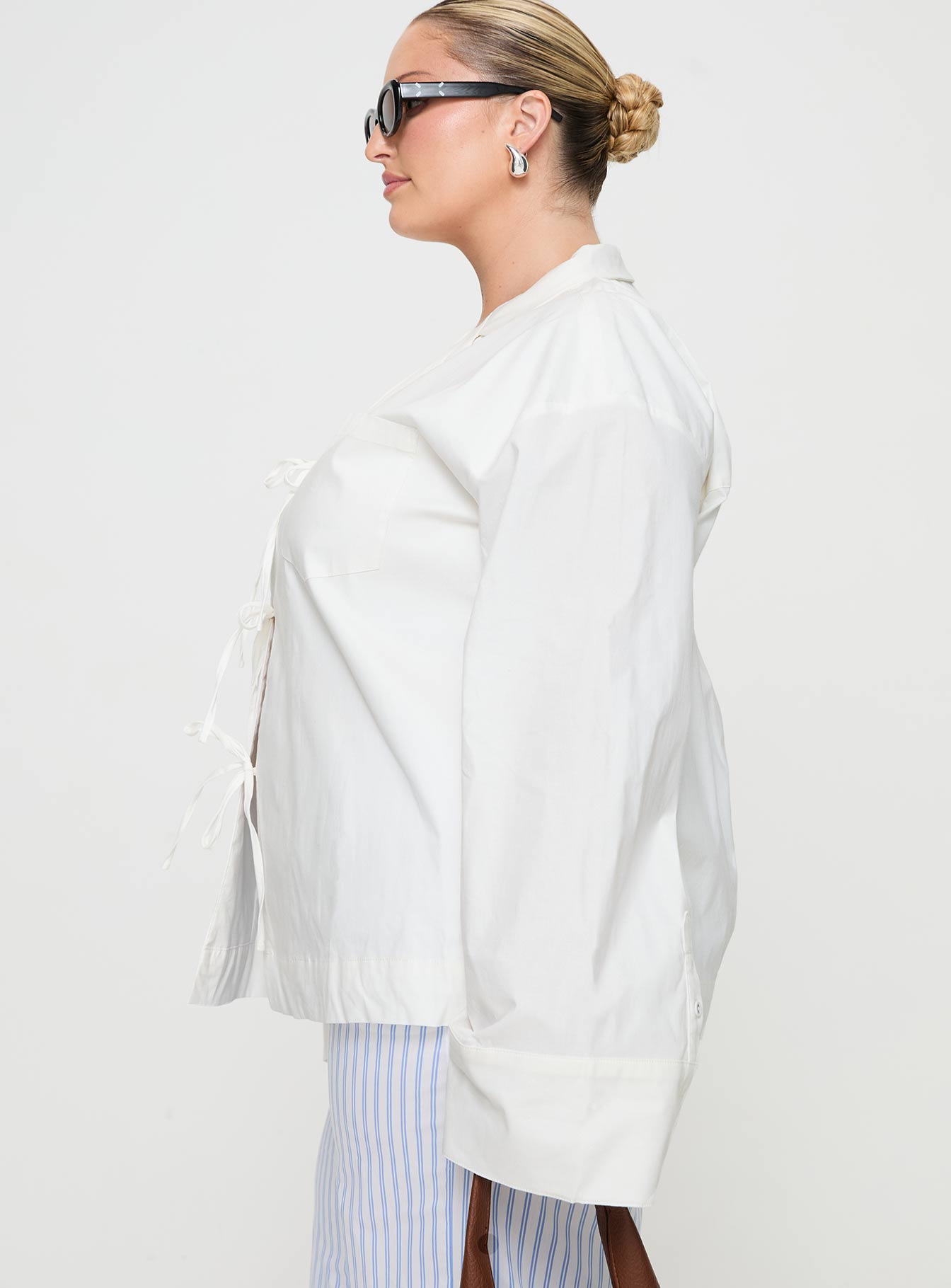 Spiri Shirt White Curve、mySite、solidvoid