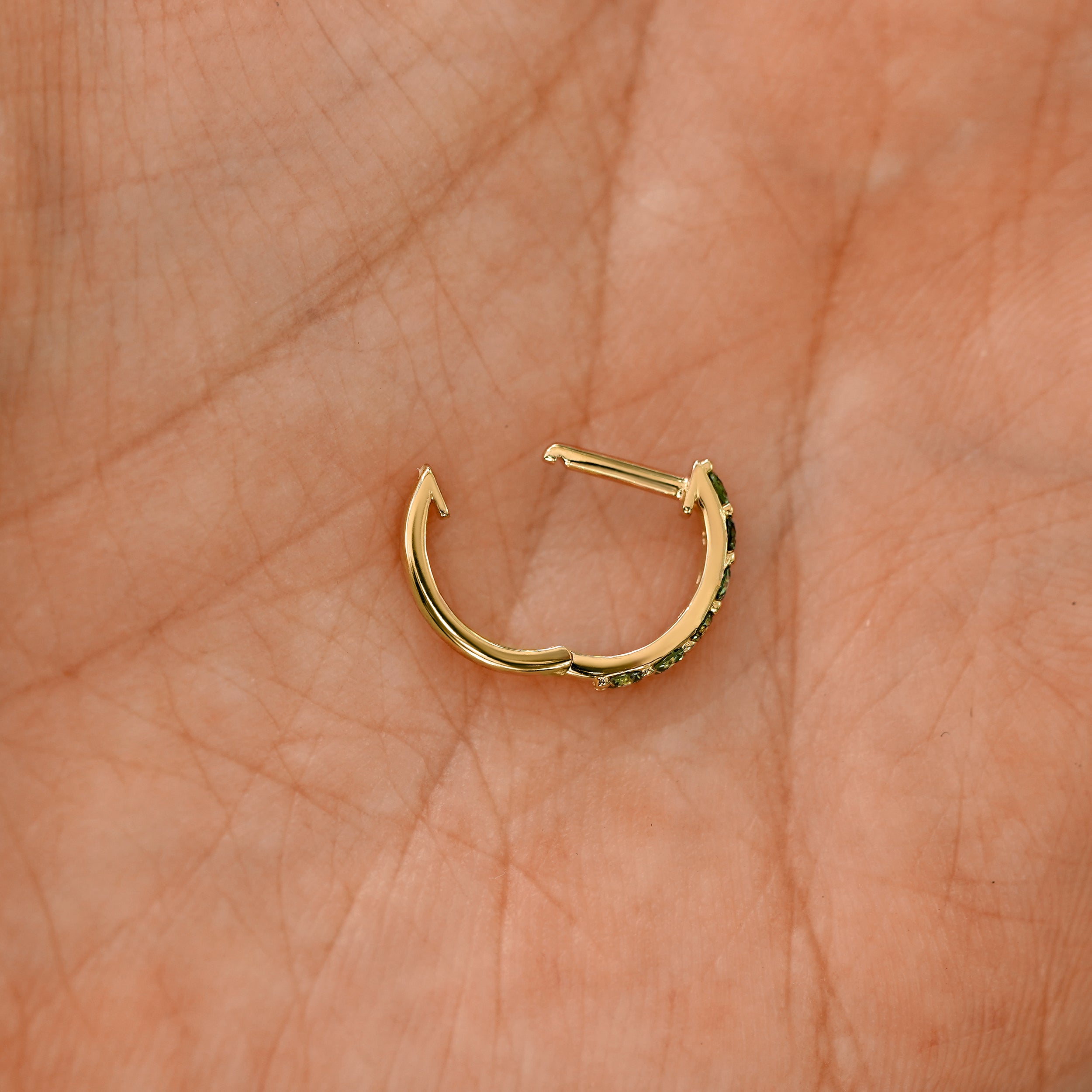 Light Green Lab Diamond Huggie Hoop、mySite、hinf8tx79