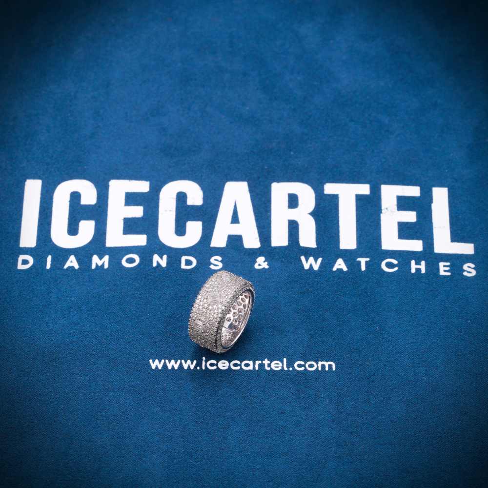 Moissanite 7-Row Emerald Cut Ring 14K Gold、mySite、hinf8tx79