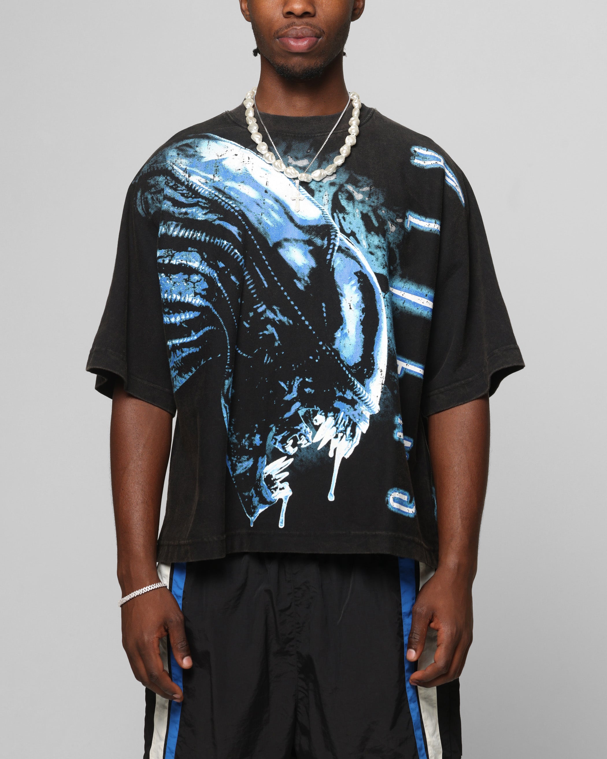 {product_title} - {shop_name}