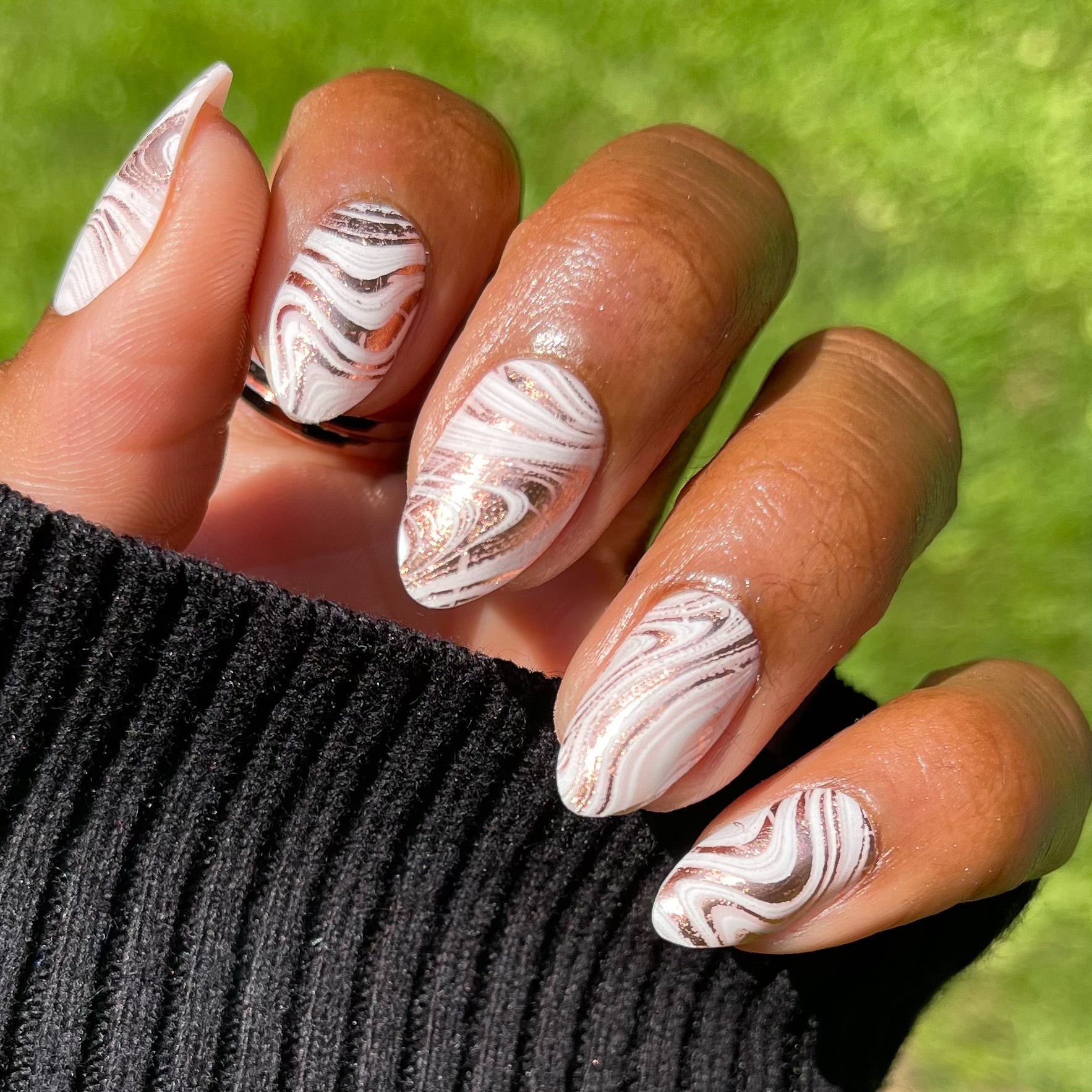 Marble Swirls | Almond | Medium、mySite、solidvoid