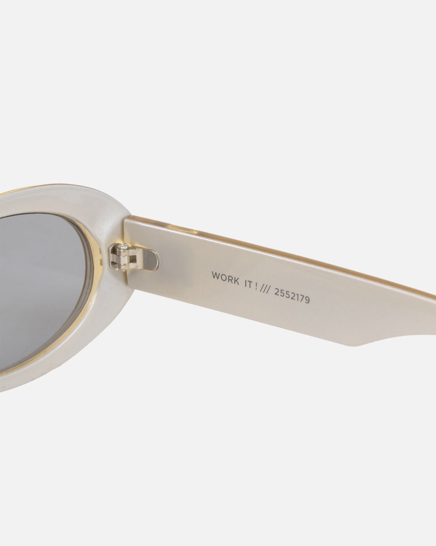 Le Specs Work It Sunglasses Champagne、mySite、zt4zffjzw