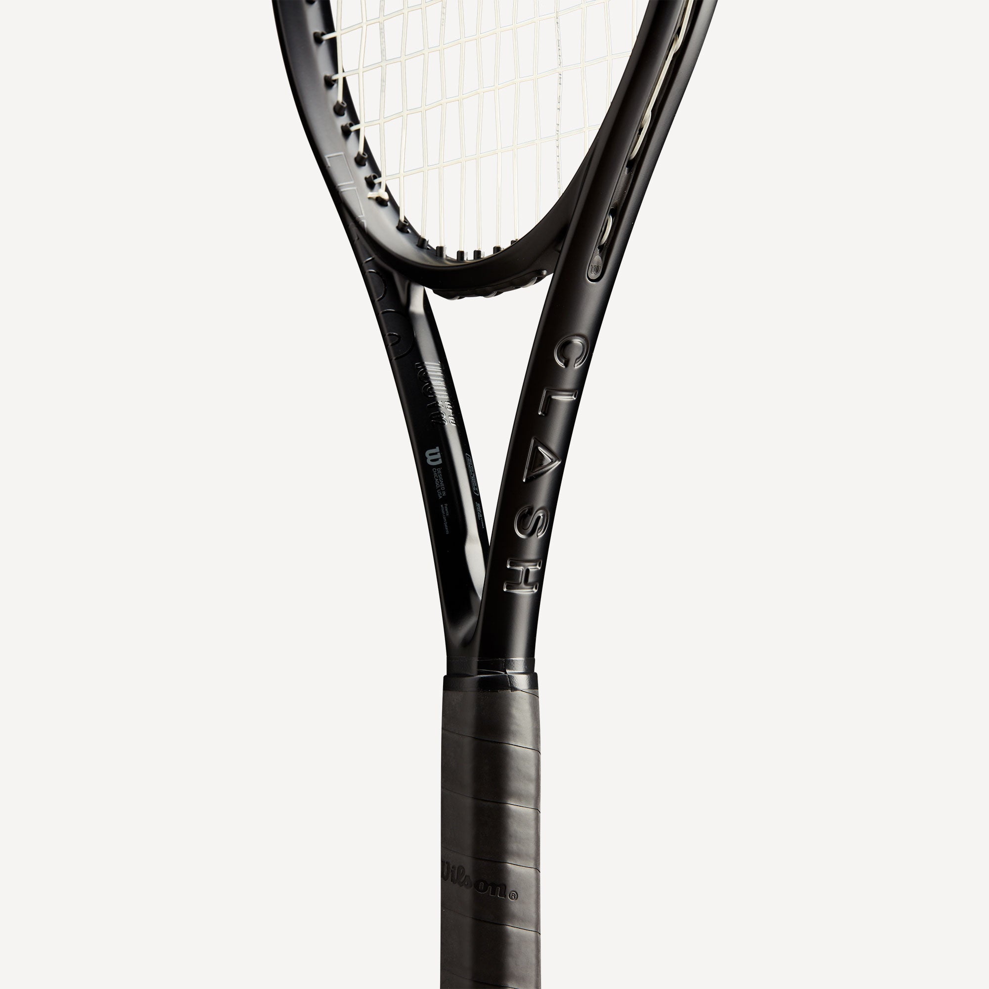 Wilson Noir Clash 100 V2 Tennis Racket