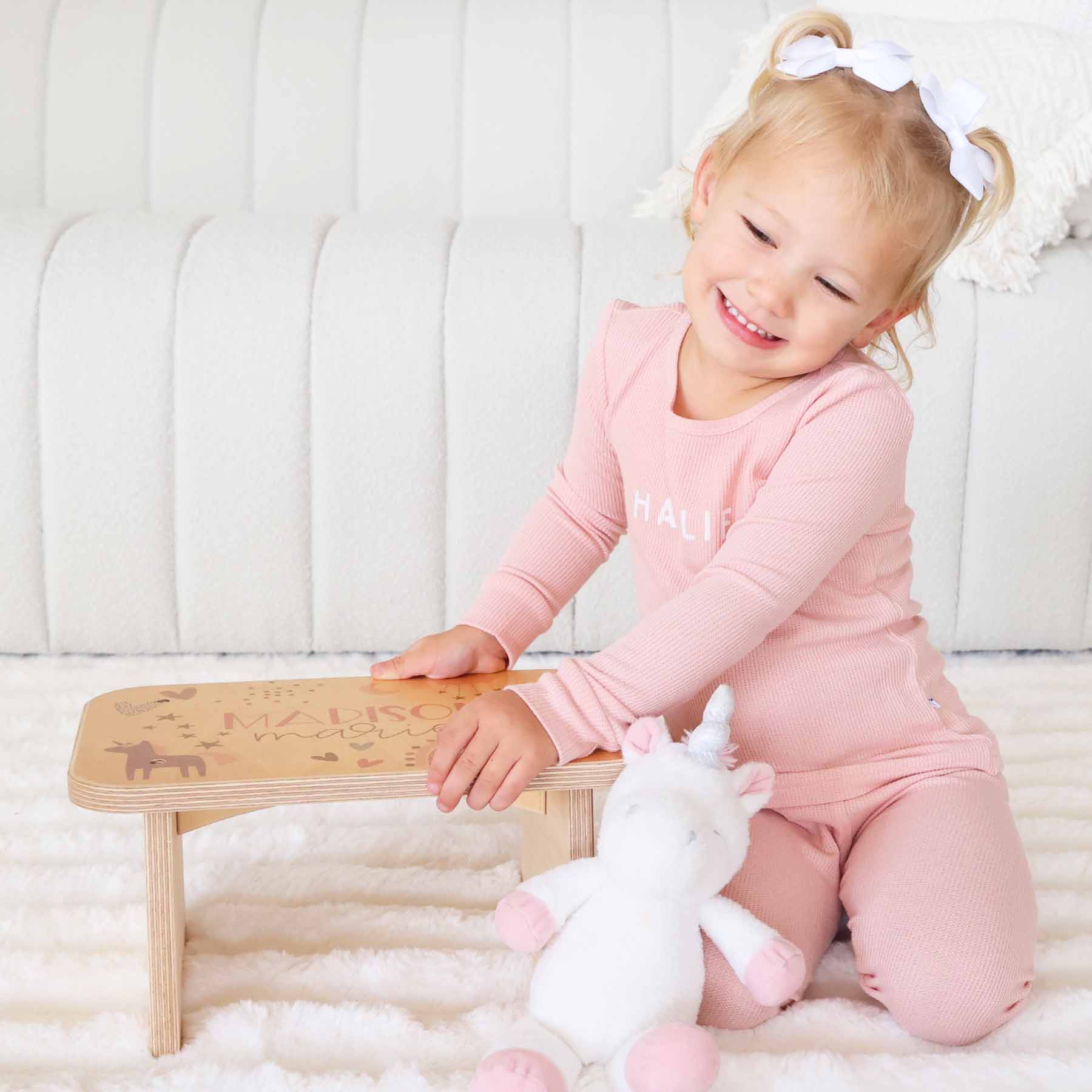  Kids Personalized Step Stool | Unicorns & Rainbows、mySite、layawaytickets