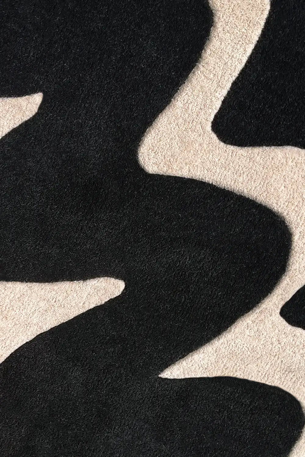 Black and White Zig Zag Round Hand Tufted New Zealand Wool Rug、mySite、gigharbornorthrealestate