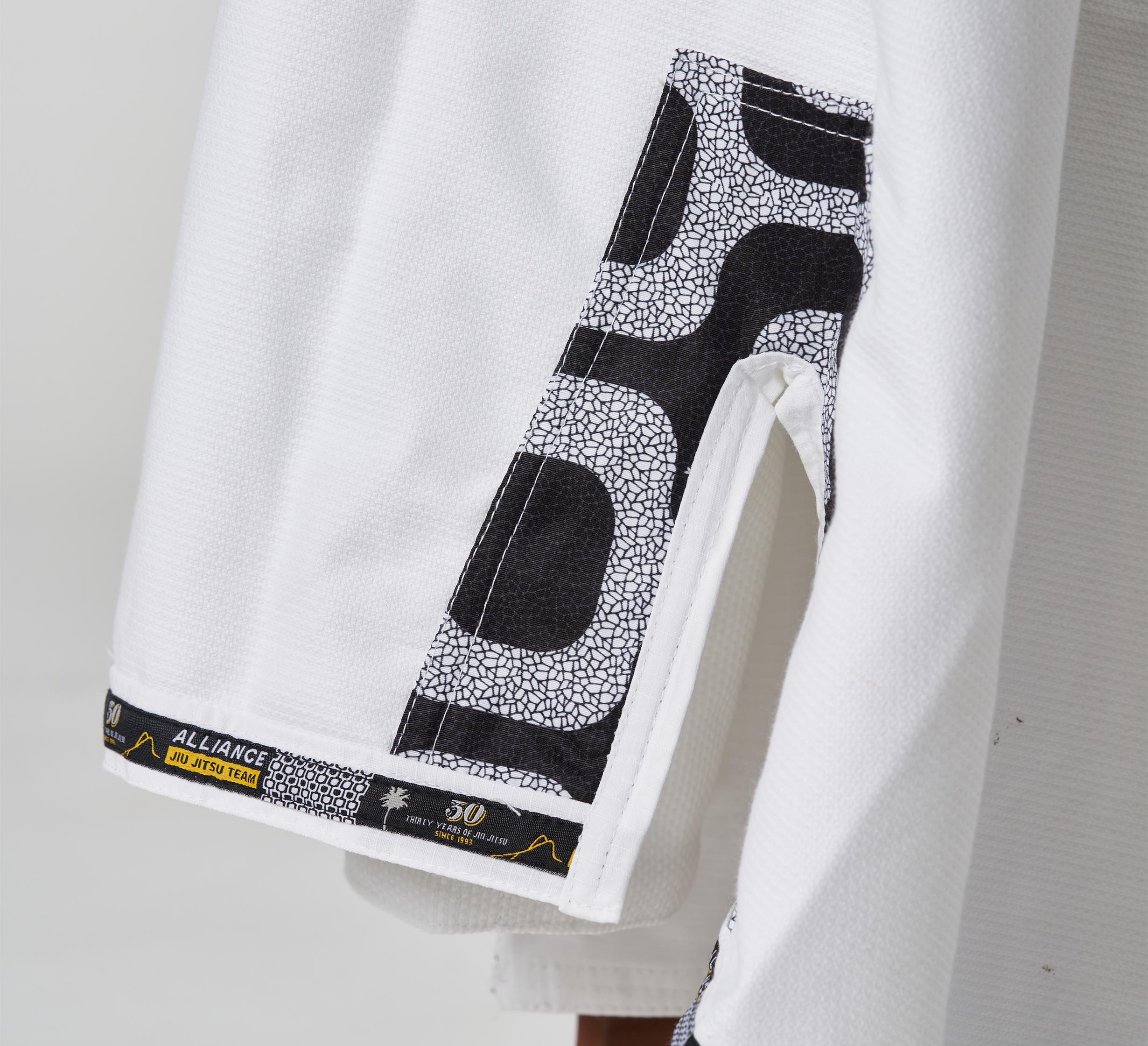 Alliance Limited Edition 30th Anniversary BJJ Gi White、mySite、gigharbornorthrealestate