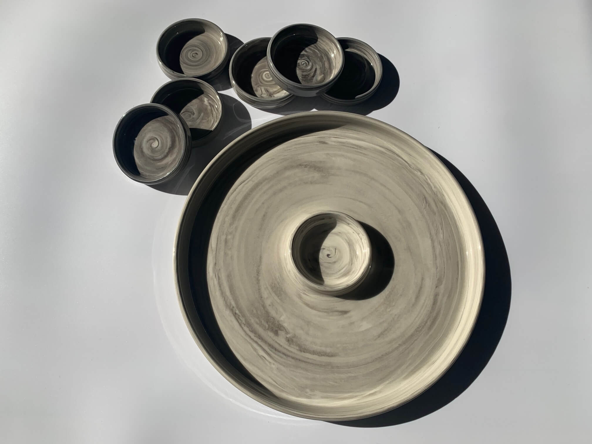 Modern Swirl Ceramic Seder Plate、mySite、topwebapps