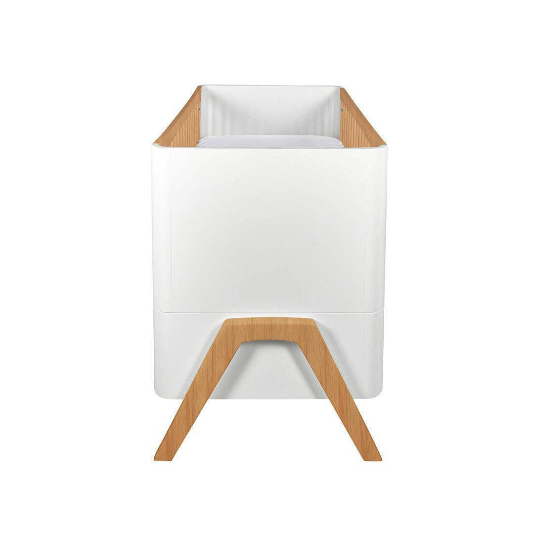 Gaia Baby Hera Cot Bed 'Studio Edit' - White / Oak、mySite、merchandisen