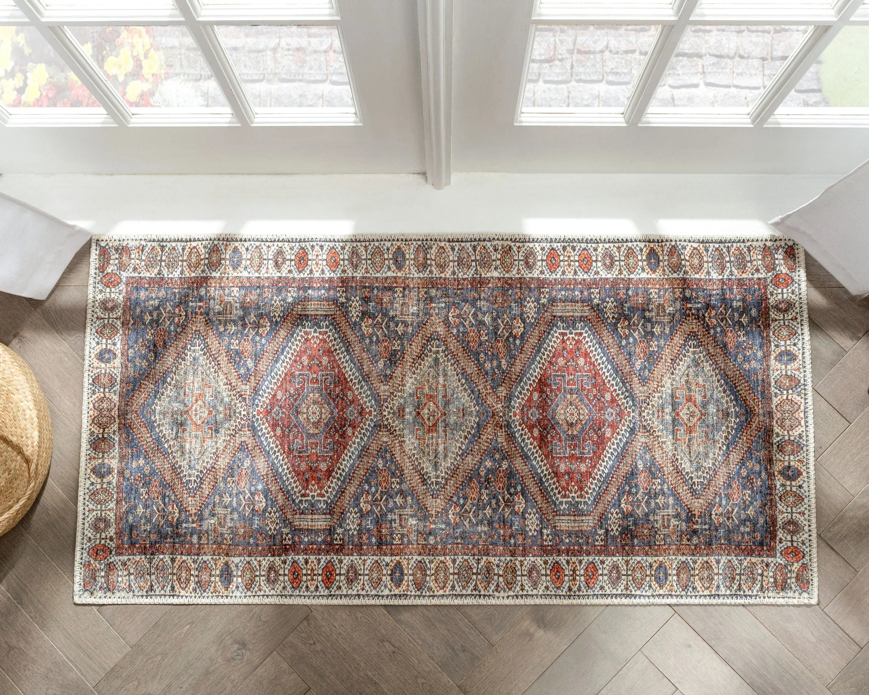 Ripon Machine Washable Vintage Medallion Botanical Border Blue Red Flat-Weave Distressed Rug、mySite、gigharbornorthrealestate