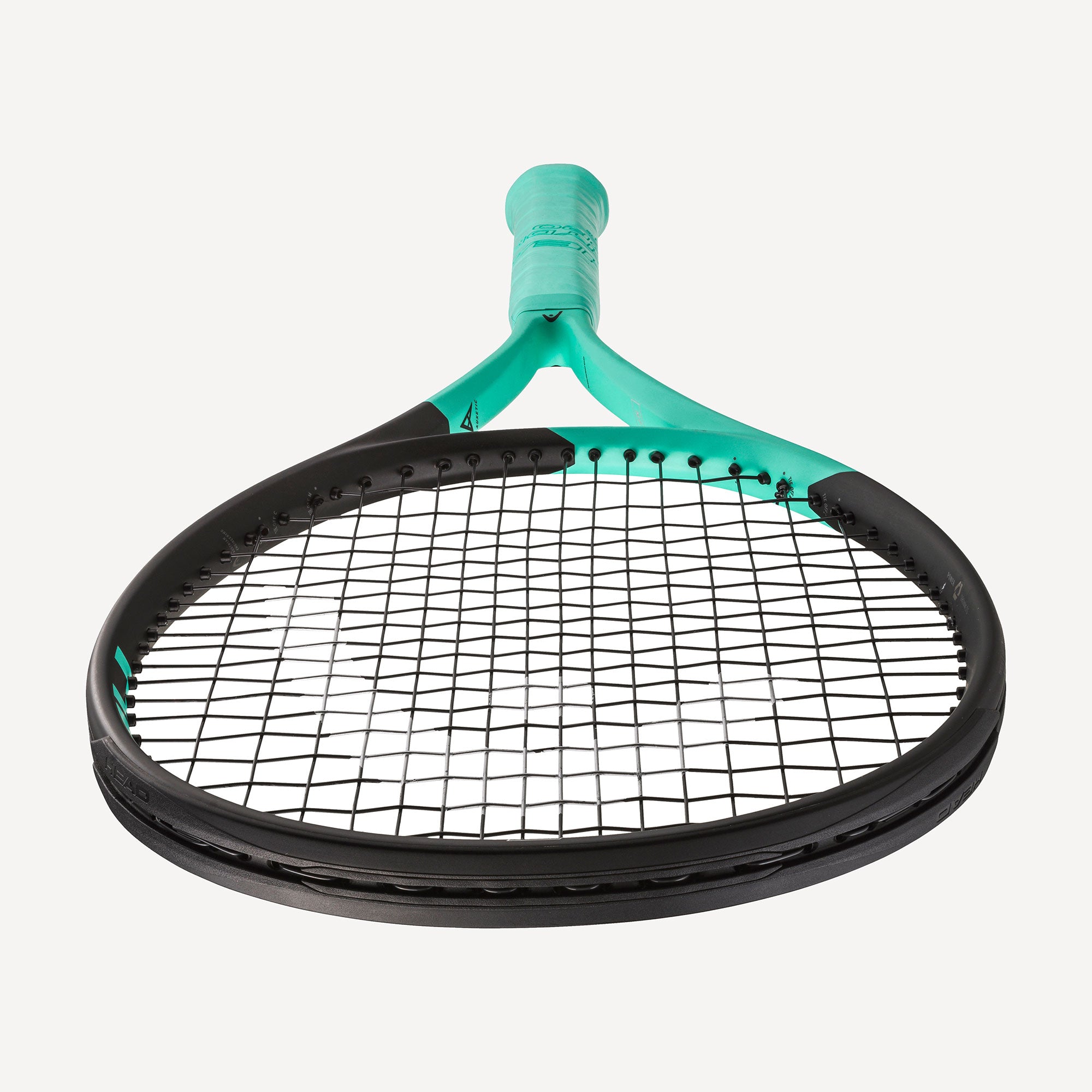 HEAD Boom MP Tennis Racket�