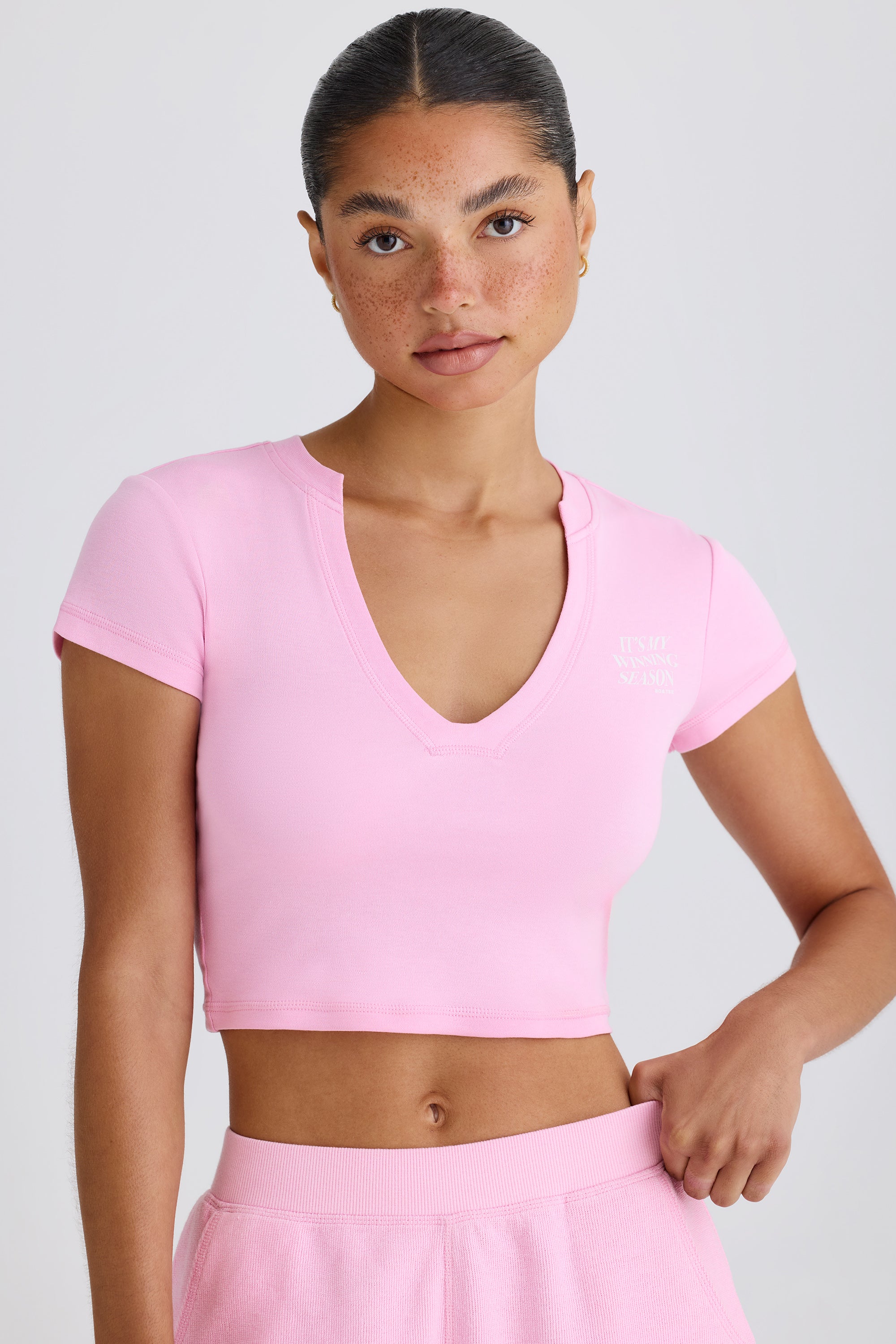 Graphic-Print Cropped T-Shirt in Bubblegum Pink、mySite、solidvoid
