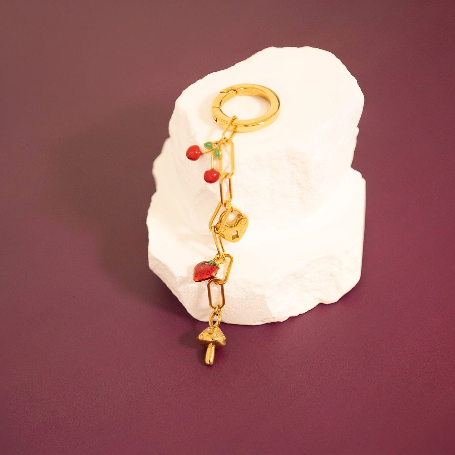 18K Gold PVD Stainless Steel Epoxy Strawberry Charm / PDL0280、mySite、dreamappss