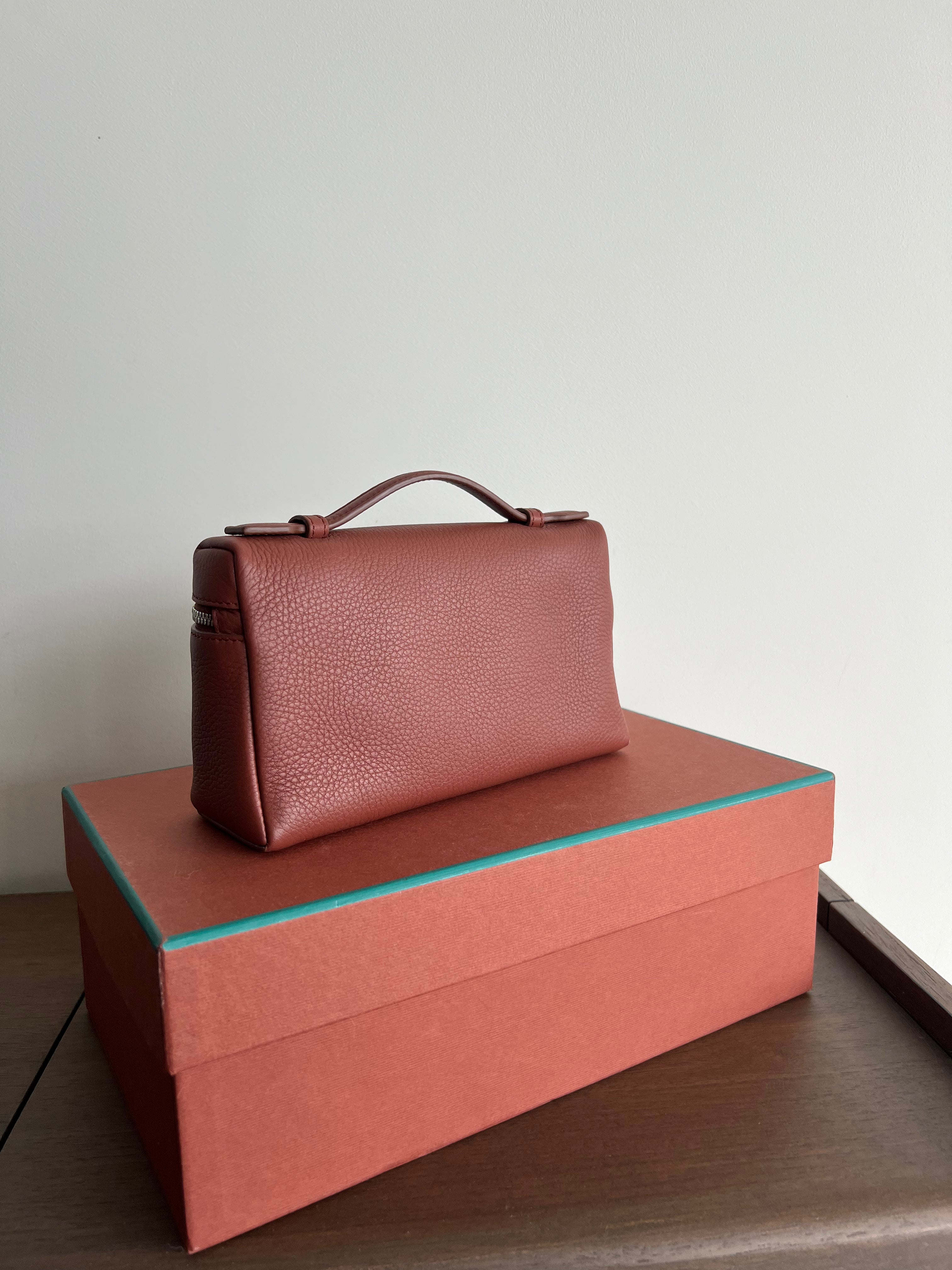 Loro Piana Extra Pocket Pouch L19 (Kummel)、mySite、garminoutage.com