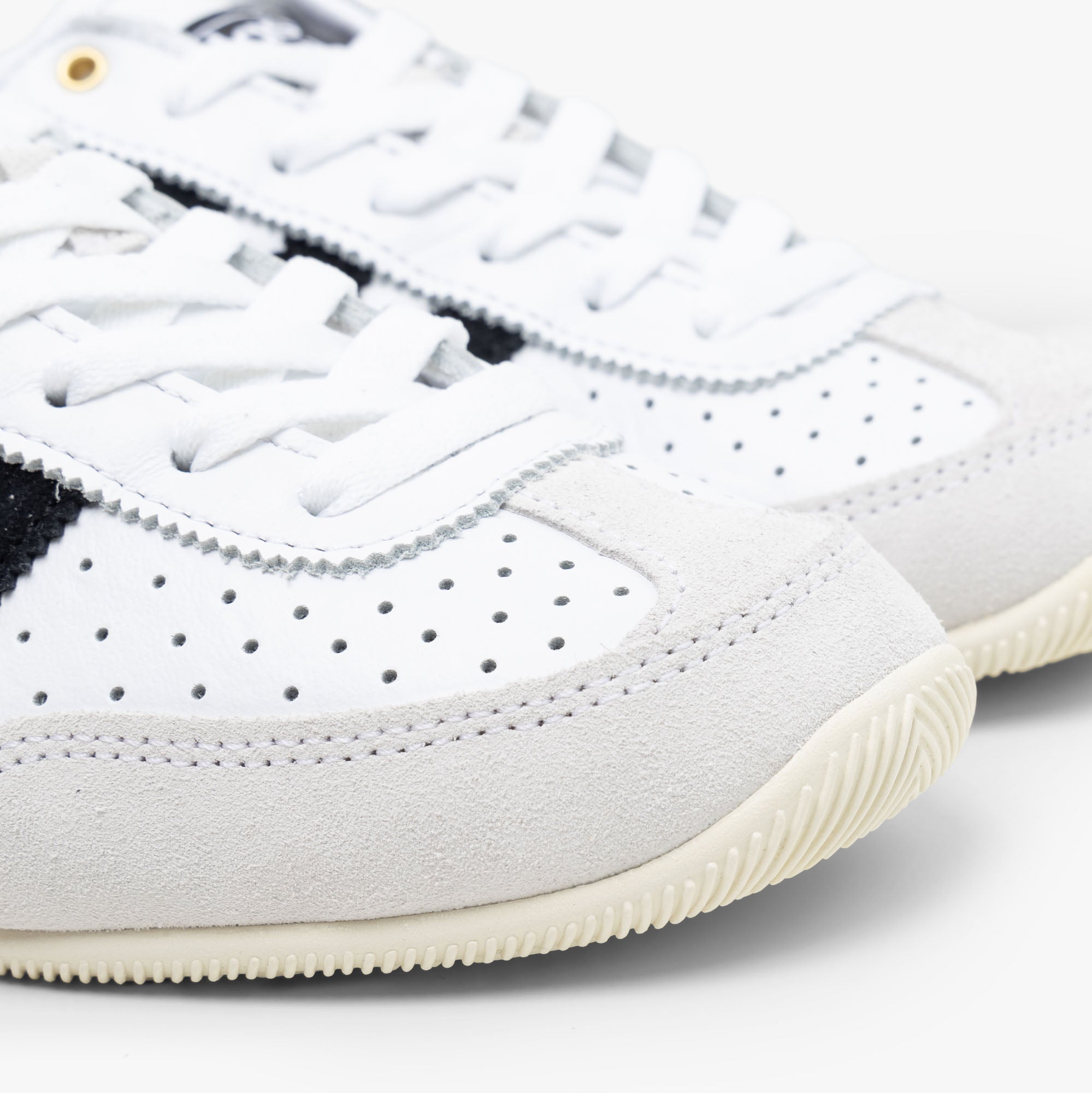  adidas Originals Women's Japan Ftwr White / Core Black - Gold Metallic、mySite、merchandisen