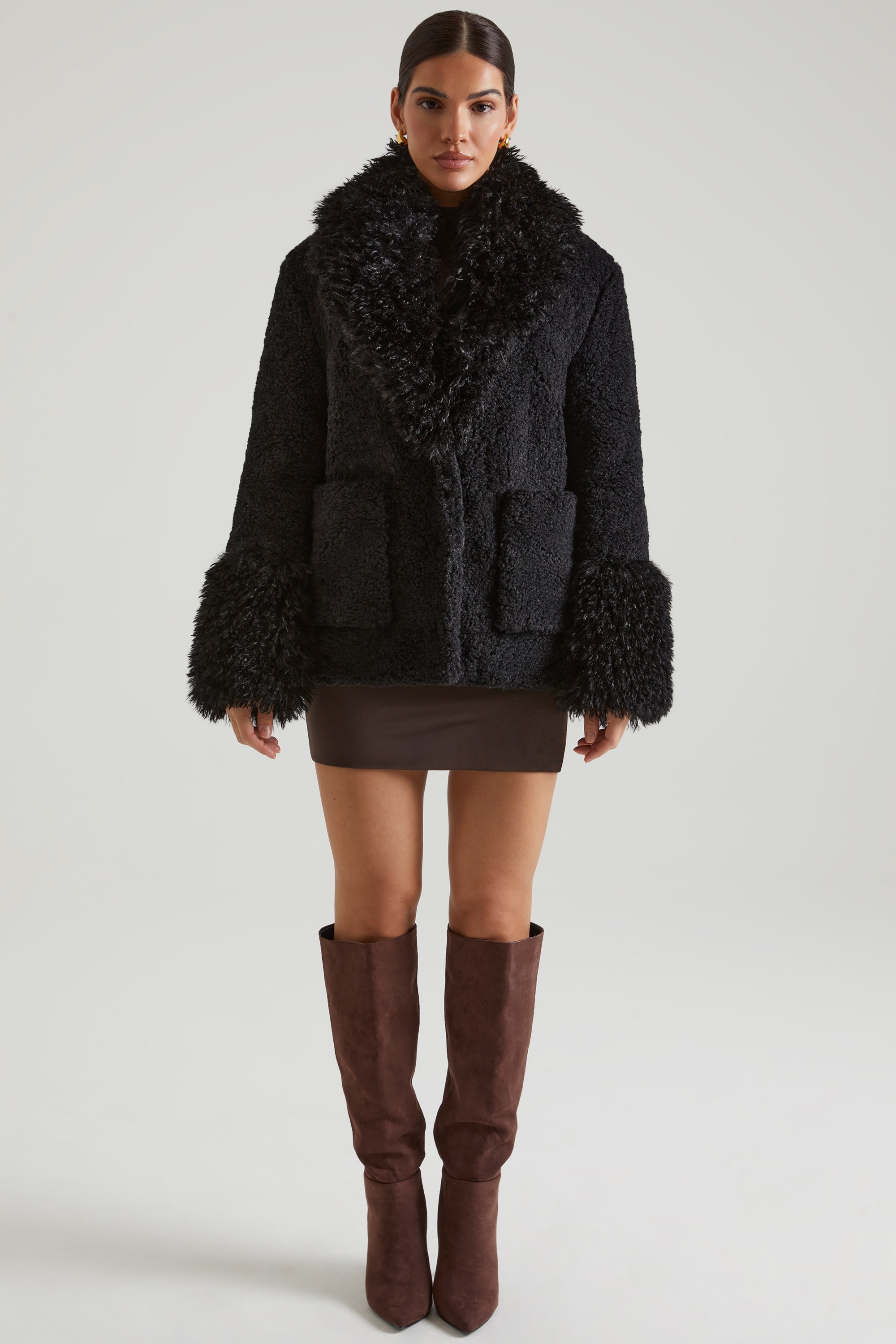 Shearling Coat with Large Front Pockets in Black、mySite、solidvoid