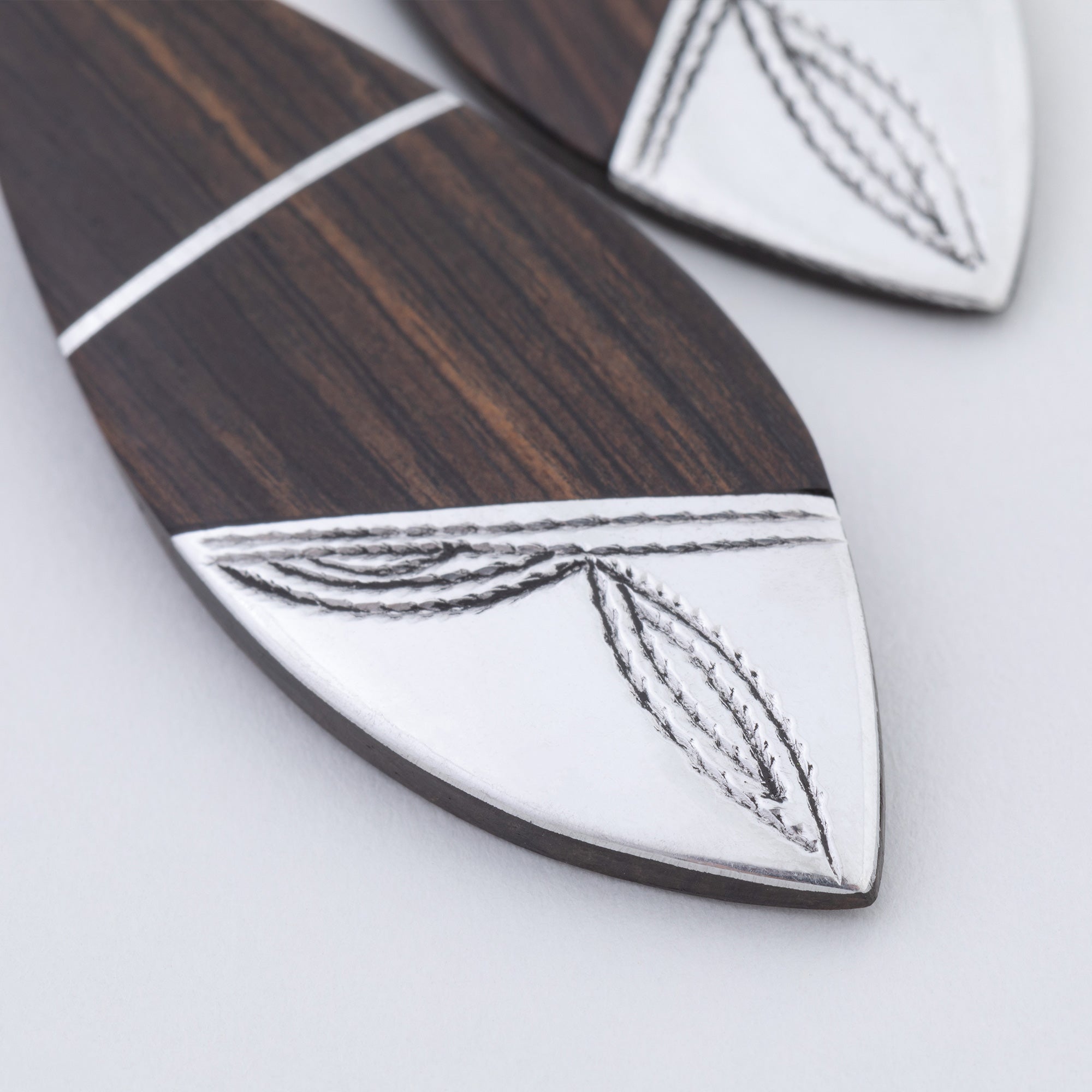 Tuareg Silver and Ebony Drop Earrings、mySite、camillekostekn