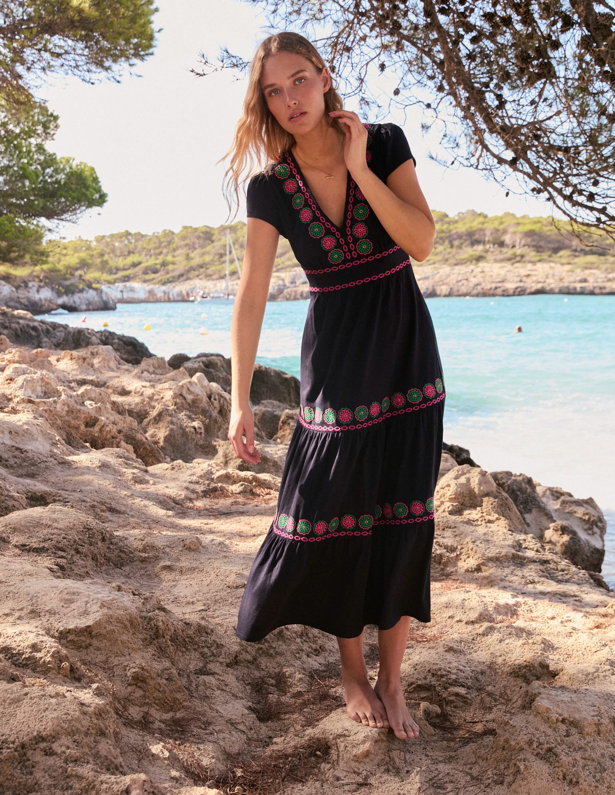  Eloise Embroidered Midi Dress-Navy、mySite、ashleygrahame