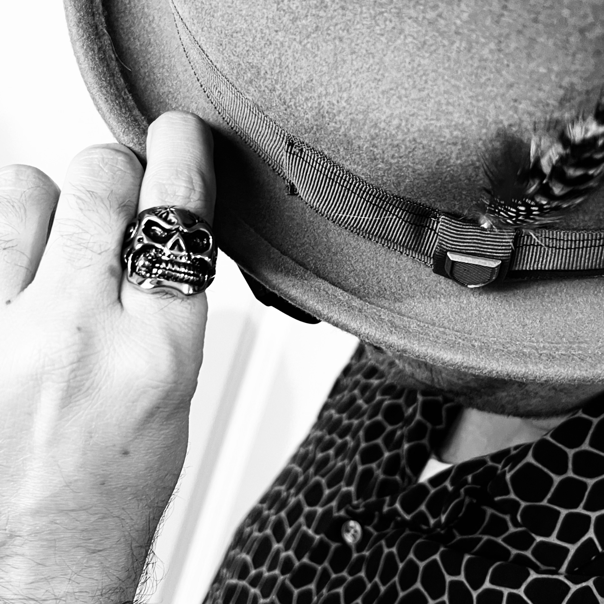 Stainless Steel Polished Skull With Cigar Ring / SCR2003、mySite、dreamappss