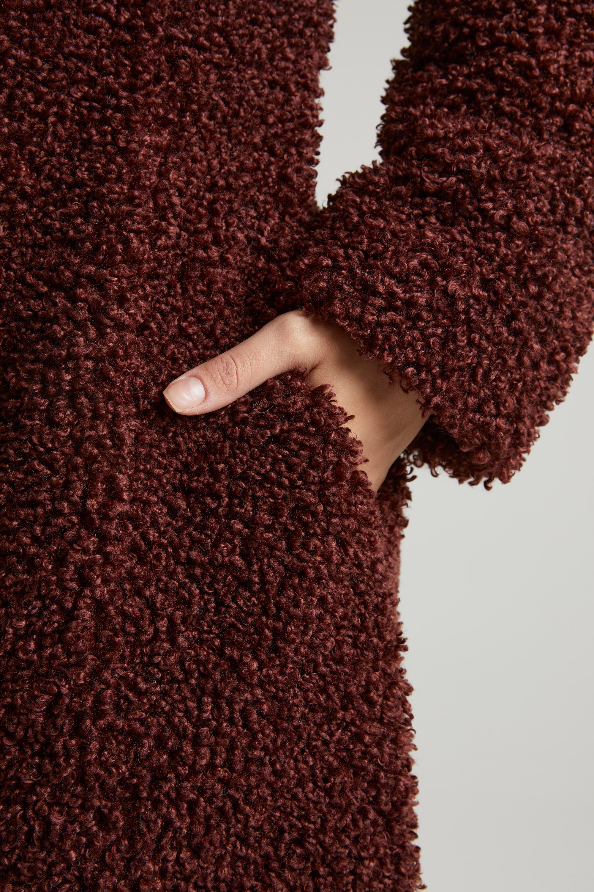 Long Shearling Coat in Brown、mySite、solidvoid