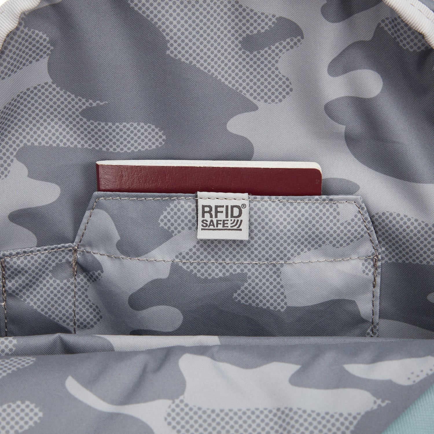 Pacsafe® GO 15L anti-theft backpack、mySite、garagedoors4me