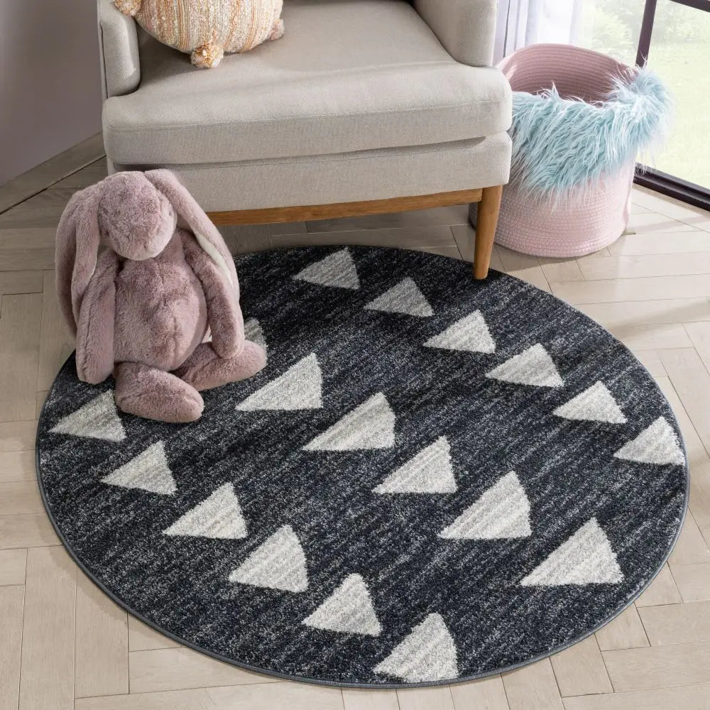 Triangles Modern Geometric Pattern Grey Kids Rug、mySite、gigharbornorthrealestate