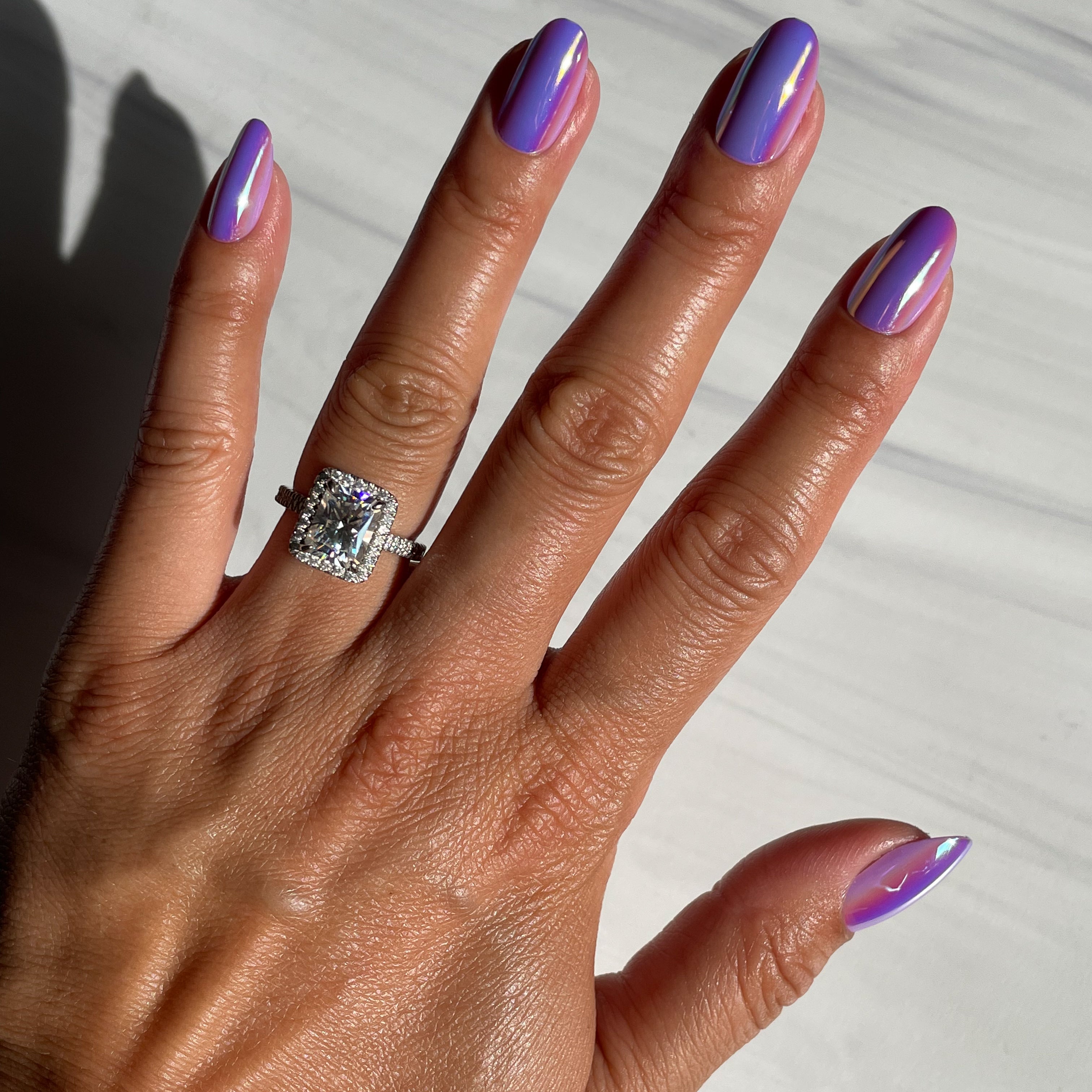 Amethyst Holographic | Oval | Medium、mySite、solidvoid