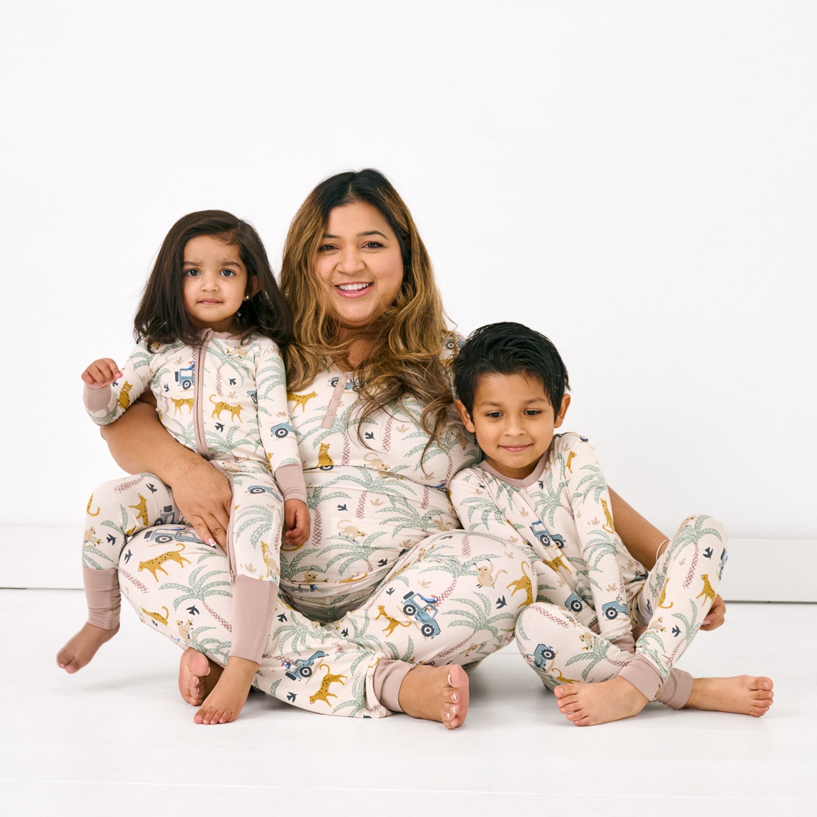 Wild Escape Women's Short Sleeve Pajama Top、mySite、g9winljtr