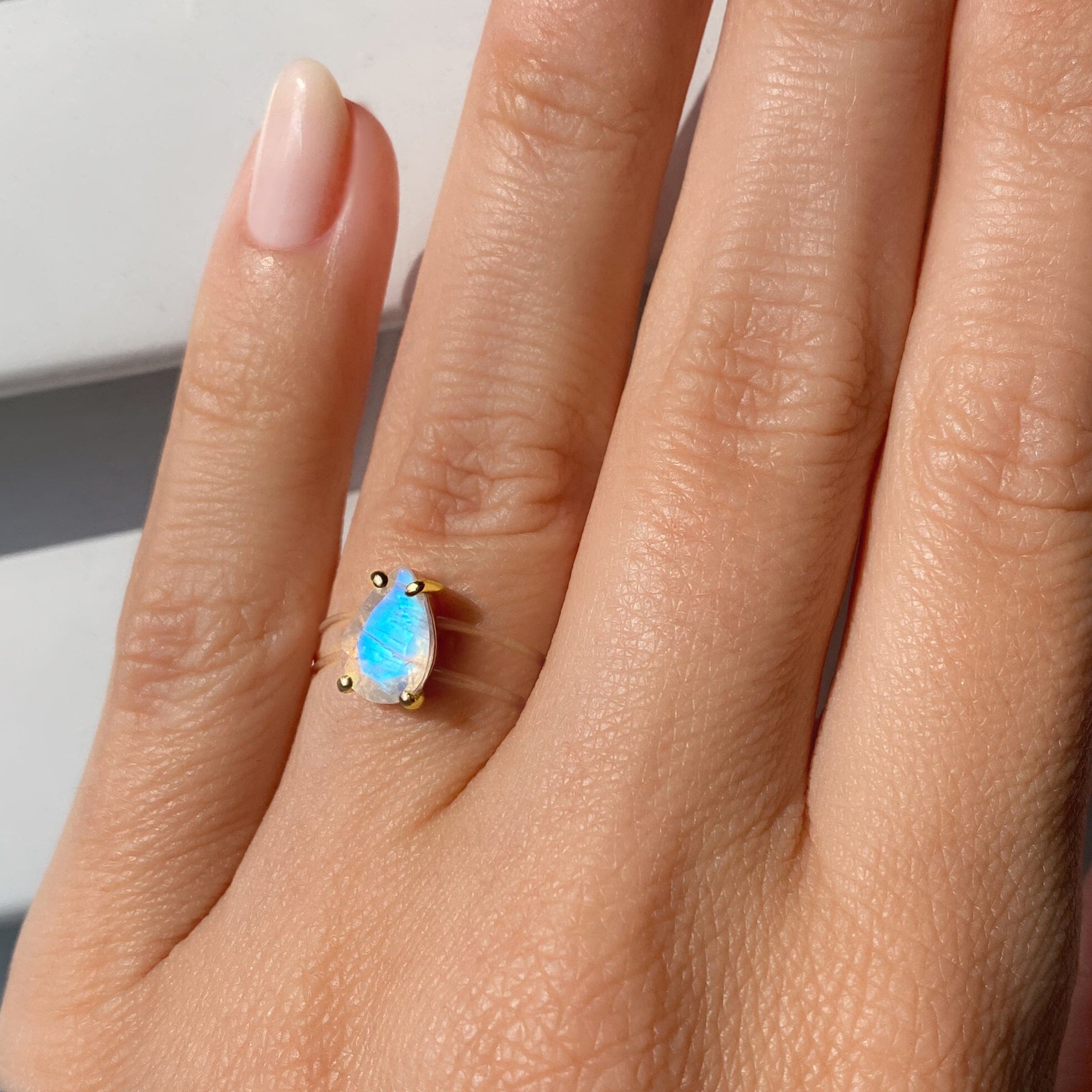 Moonstone Ring Floating Sway - June Birthstone、mySite、hinf8tx79