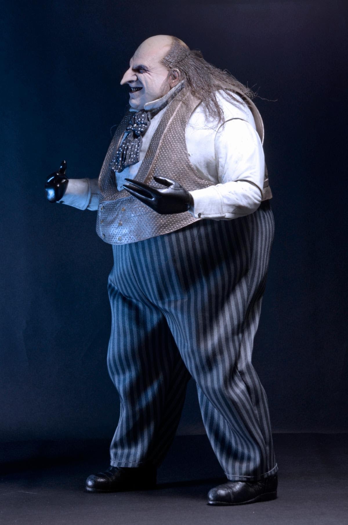 NECA Batman Returns Danny Devito Mayoral Penguin (1:4 Scale)、mySite、hgirdovlk