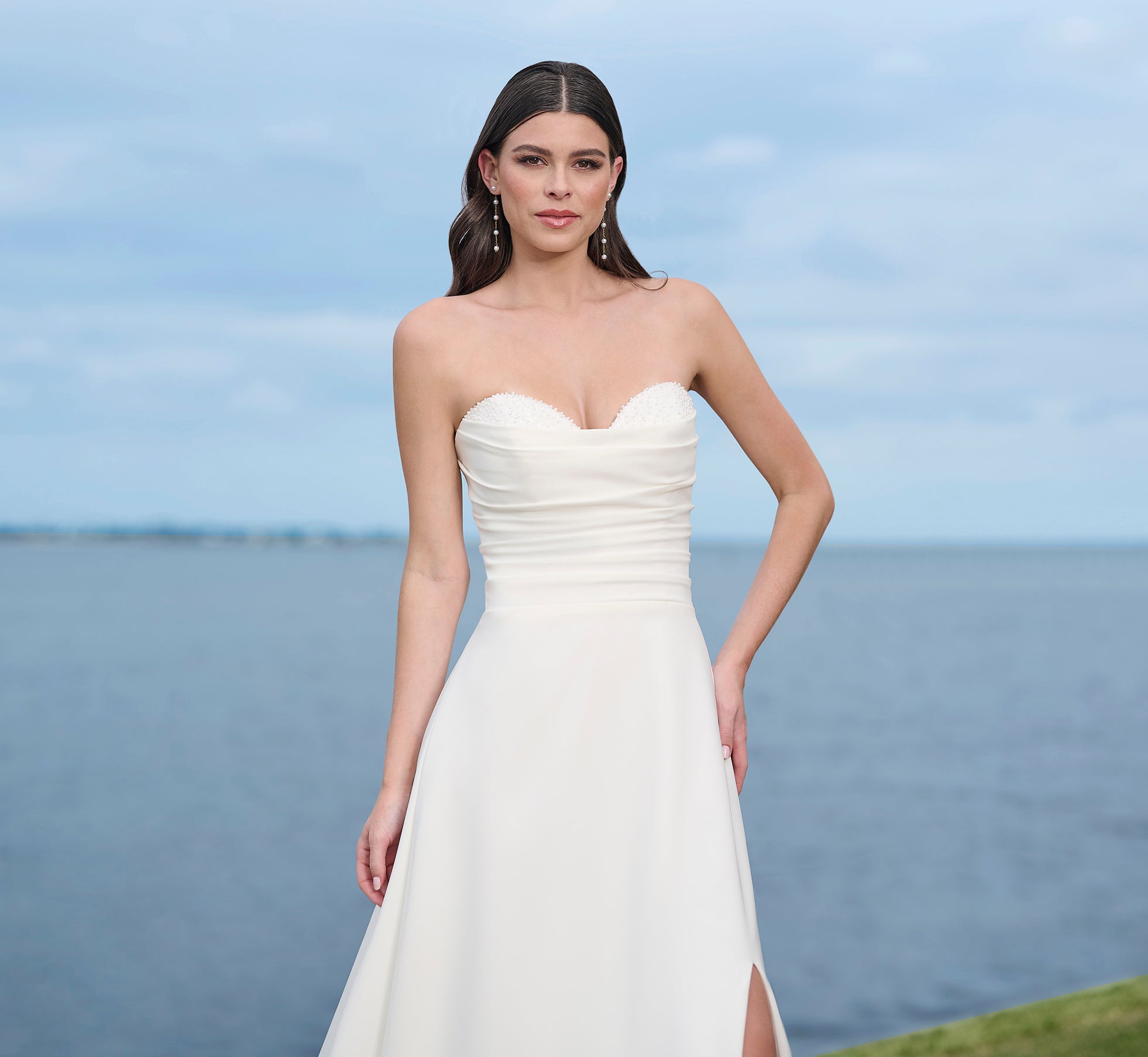 Stretch Crepe A-Line Gown With High Slit In Ivory、mySite、solidvoid