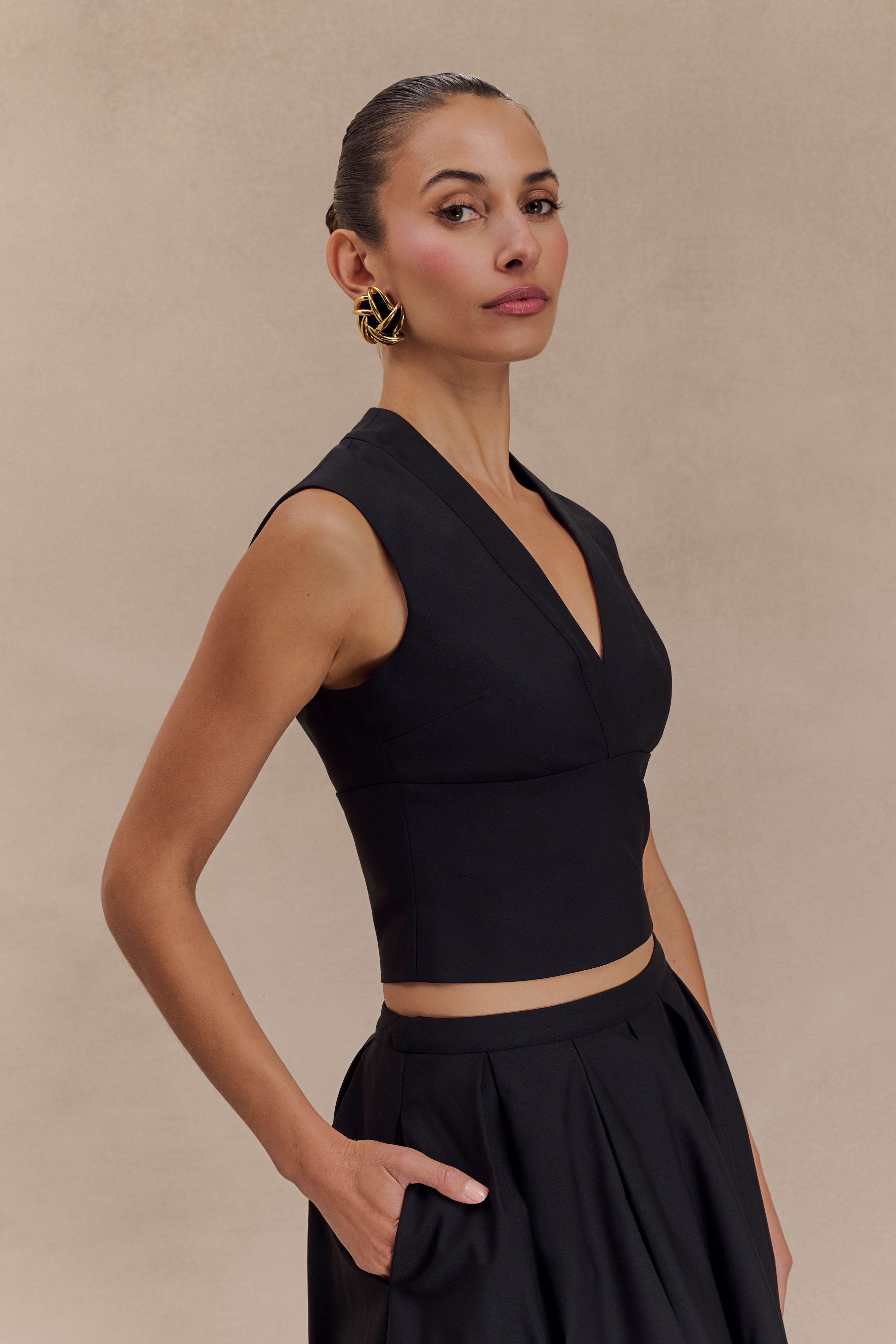 Jemima Sleeveless Cross Over Top - Black、mySite、solidvoid