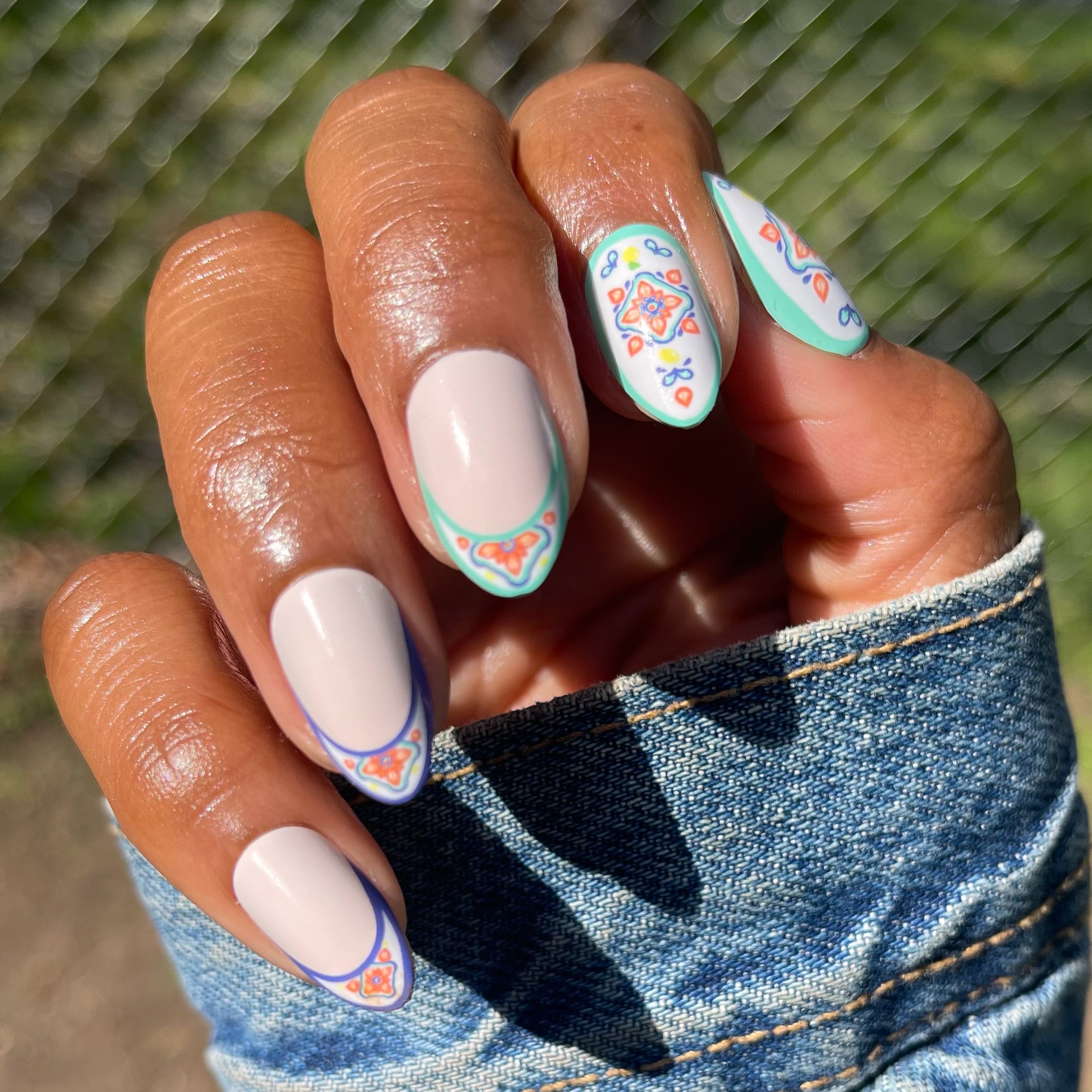 Italian Tile French - Press-On | Medium | Almond、mySite、solidvoid