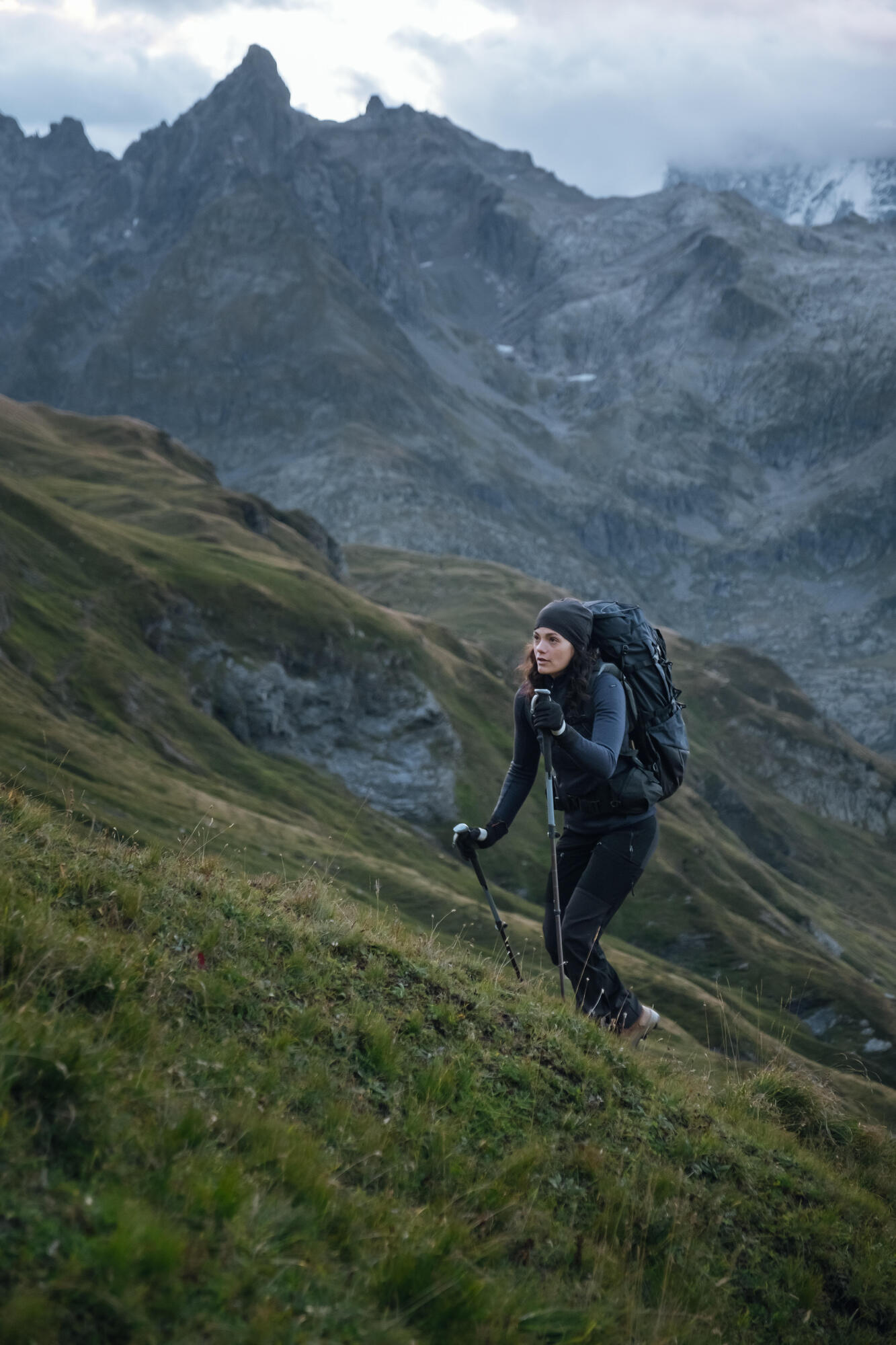 Simond Women's MT900 Symbium2 50+10 L Backpacking Pack、mySite、shSimond Women's MT900 Symbium2 50+10 L Backpacking Pack、mySite、glenpowelloop_name