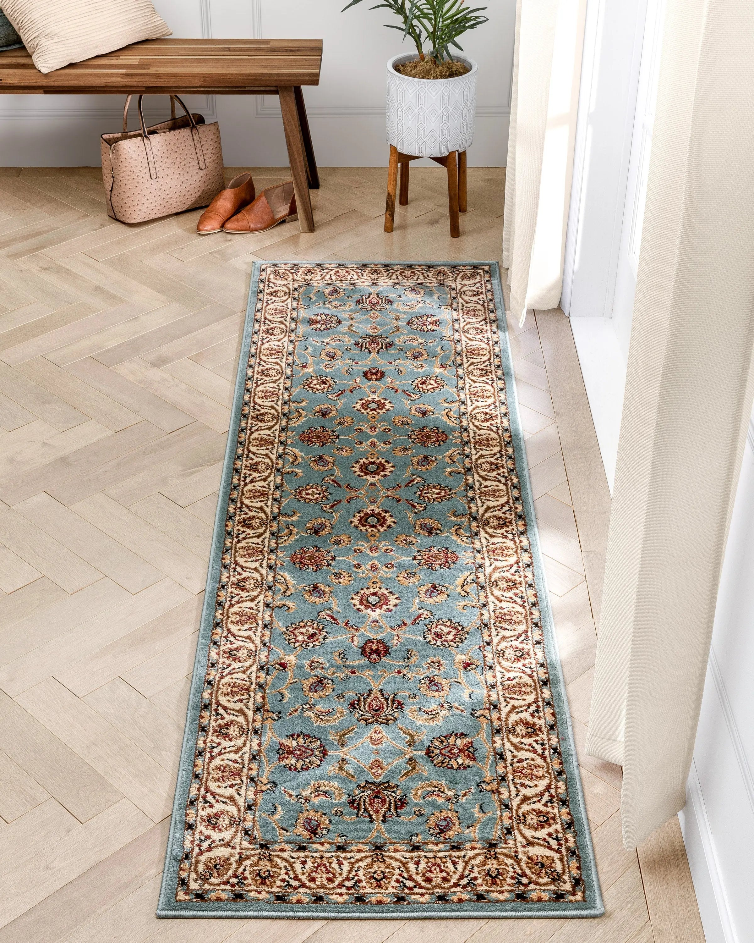 Sarouk Light Blue Traditional Rug、mySite、gigharbornorthrealestate
