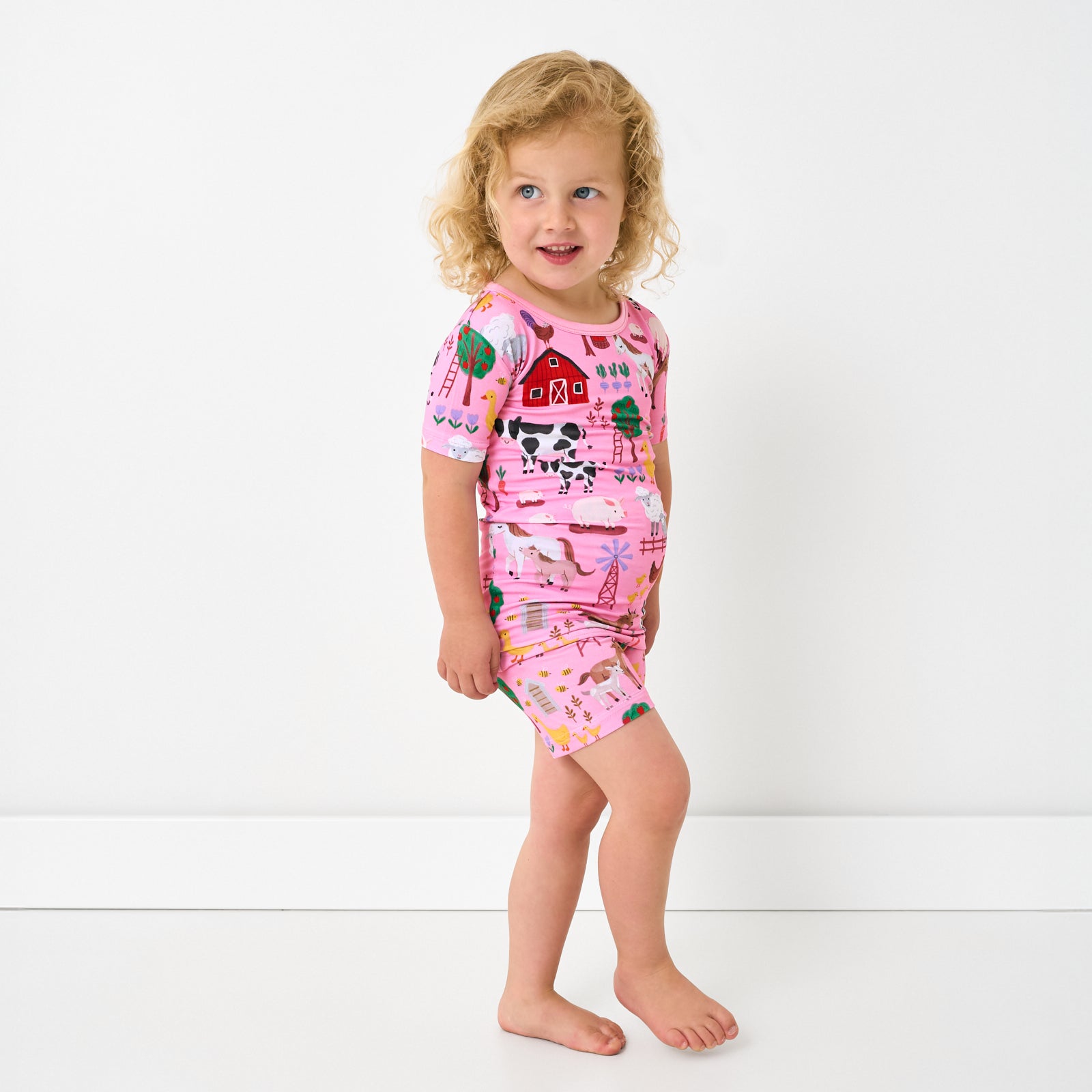 Pink Farm Fam Two-Piece Short Sleeve & Shorts Pajama Set、mySite、g9winljtr