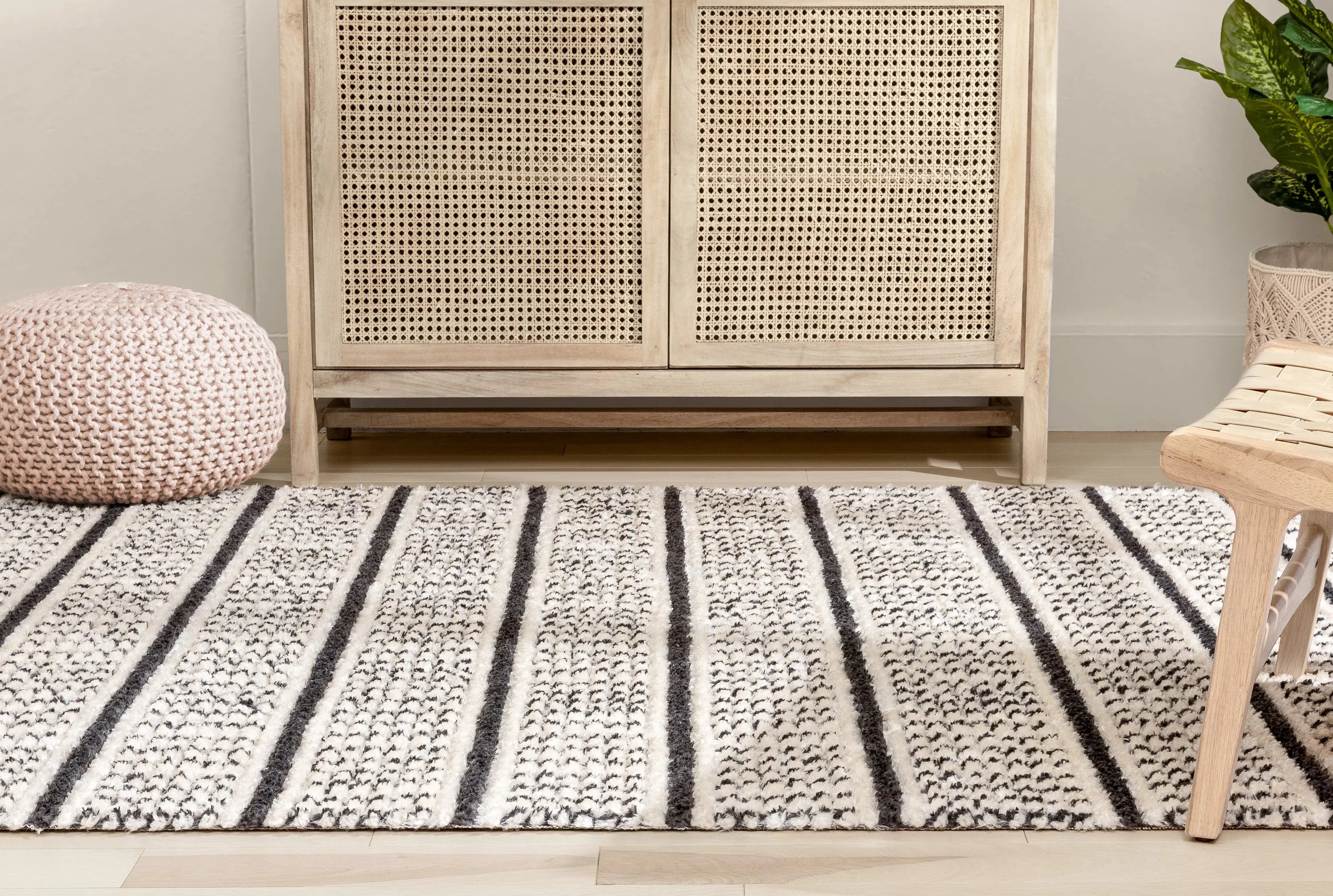 Viho Tribal Geometric Stripes Ivory High-Low Textured Pile Rug、mySite、gigharbornorthrealestate