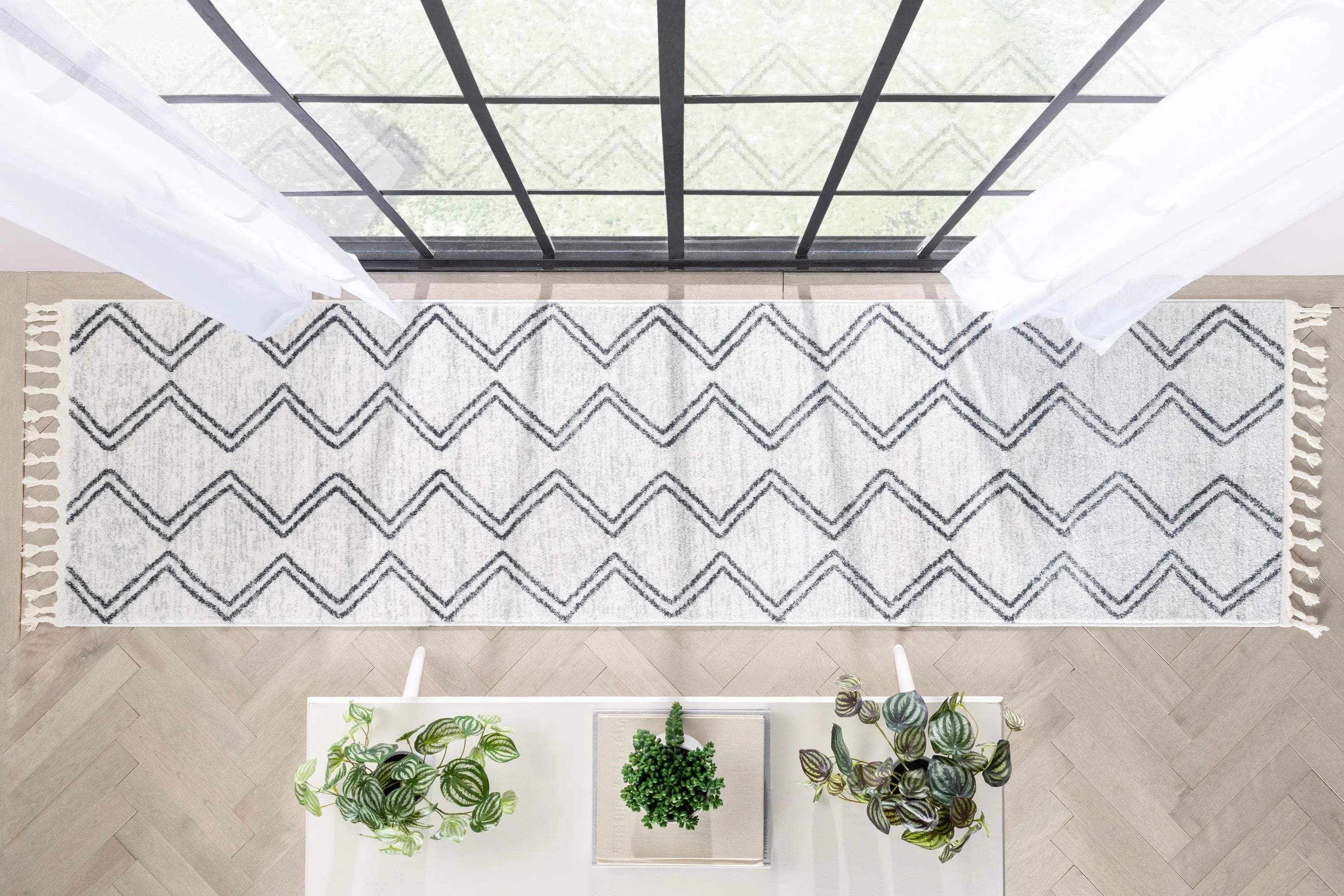 Reeve Modern Chevron Zig-Zag Grey Ivory Kids Rug、mySite、gigharbornorthrealestate