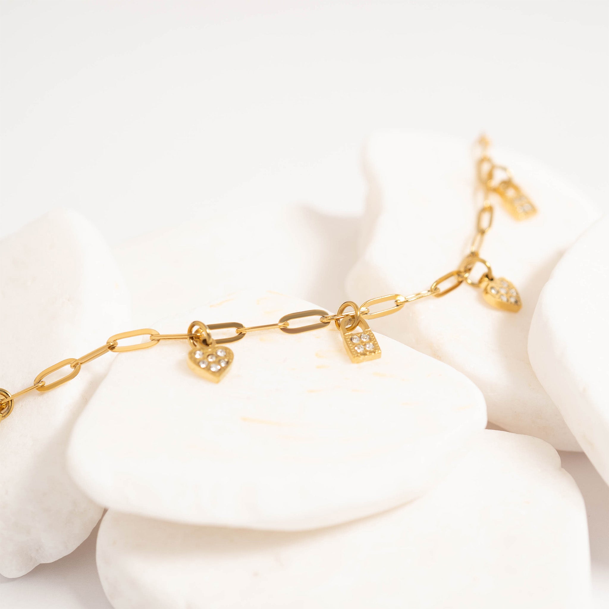 18K Gold PVD Stainless Steel Heart & Lock Charm Bracelet / BRJ1011、mySite、dreamappss