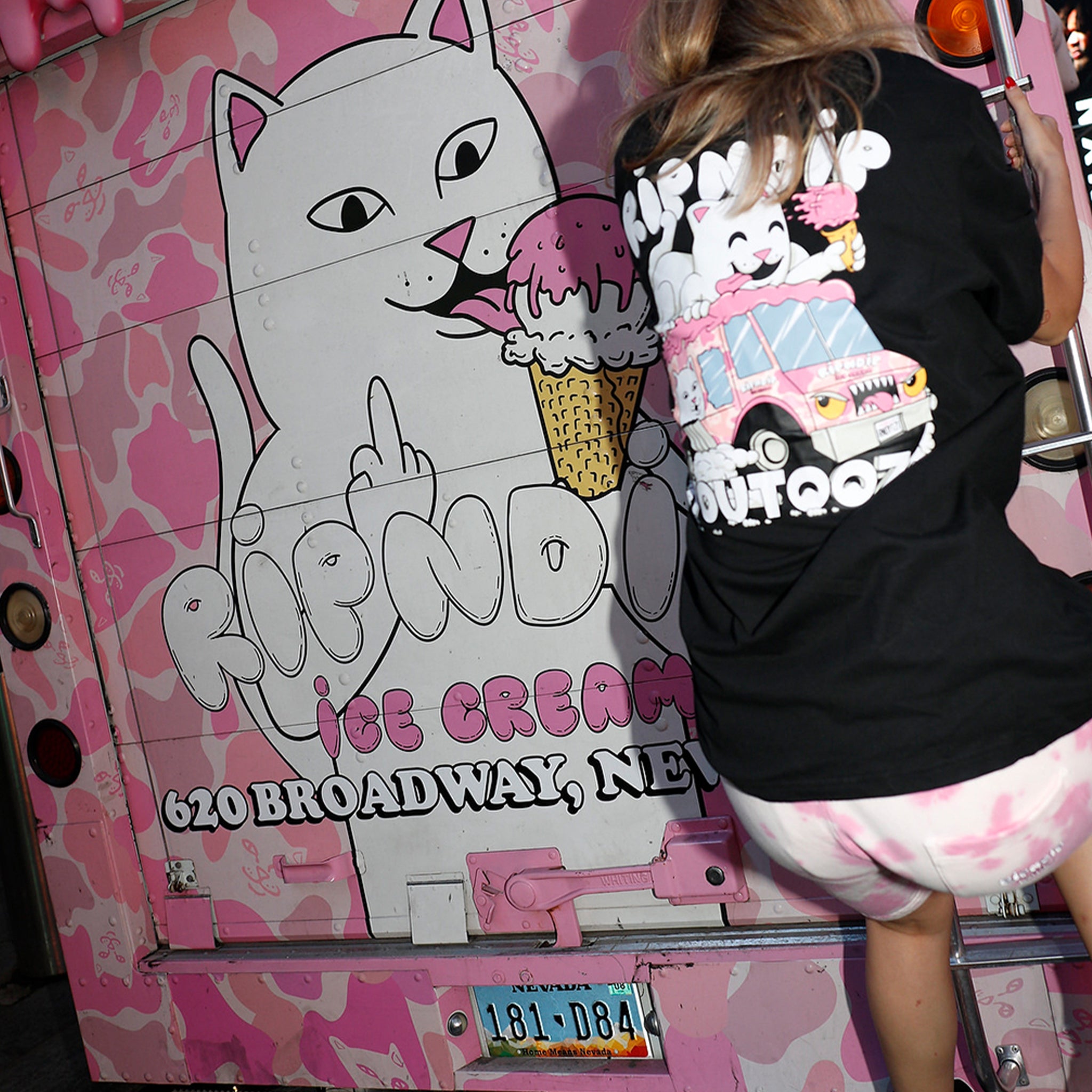  Youtooz Crazy Cream Truck Tee (Black)、mySite、merchandisen