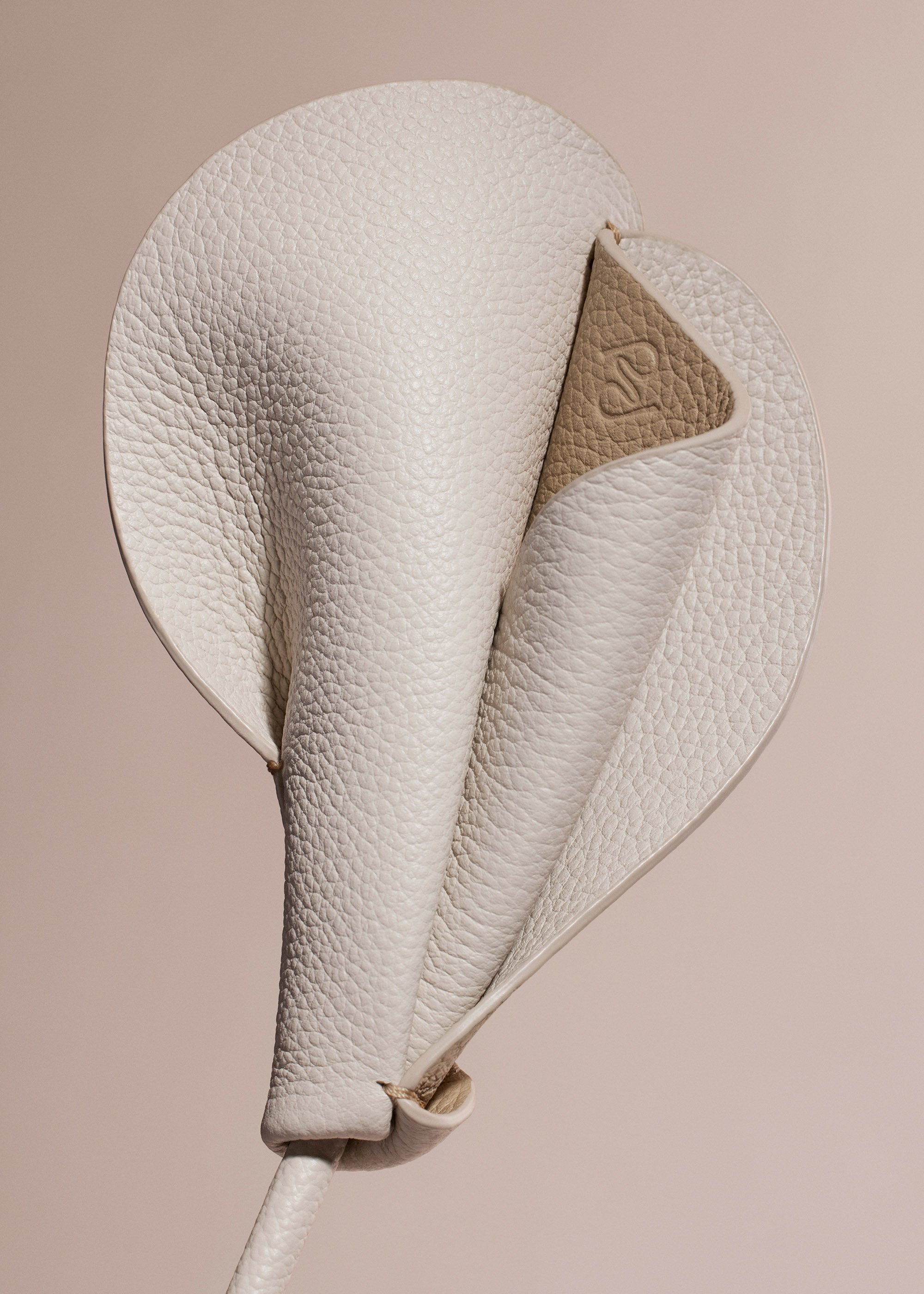 Fleur Pili - Duo Craie Grain茅、mySite、camillekostekn