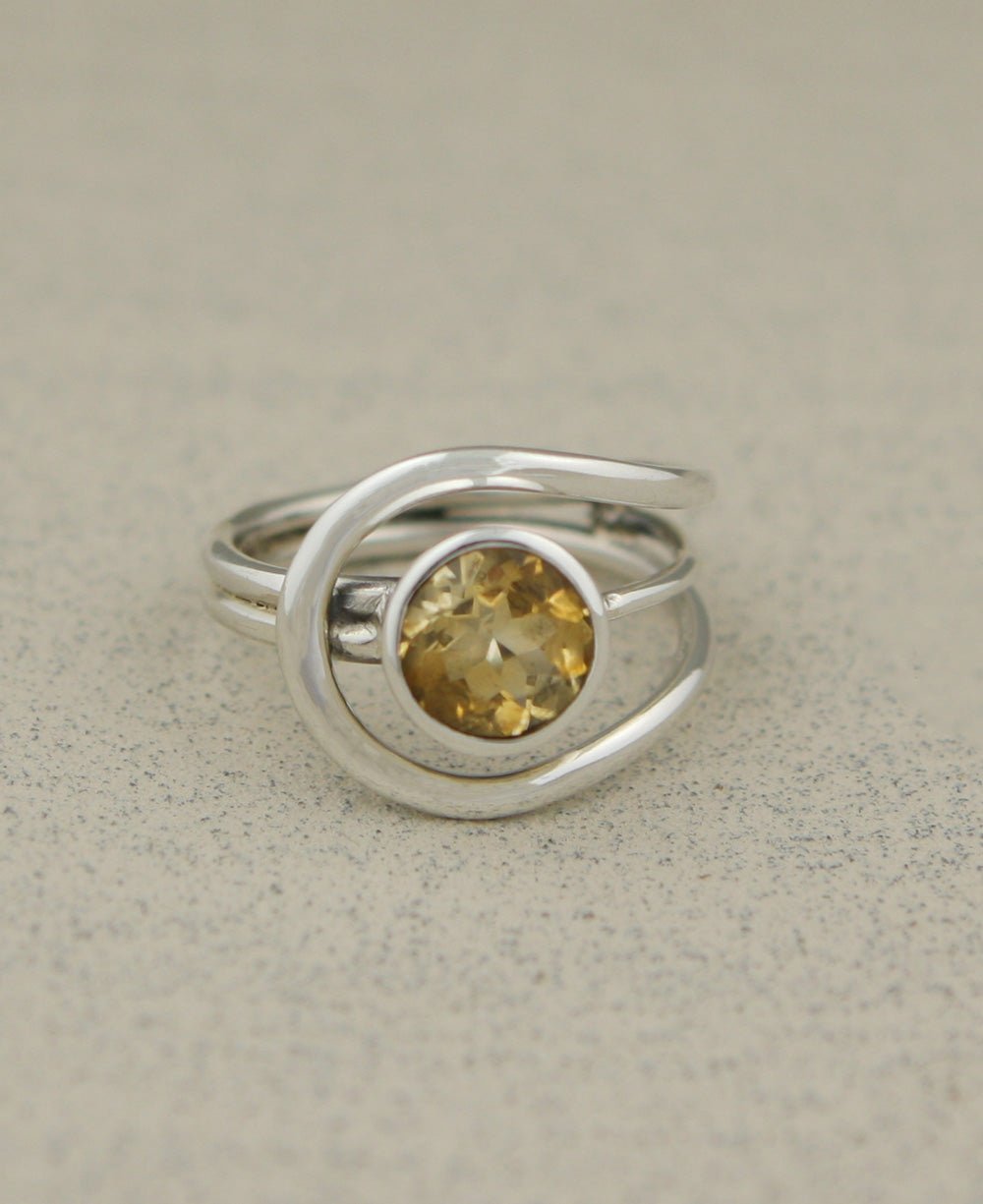 Sterling Silver Loop Ring with Citrine Gemstone、mySite、topwebapps