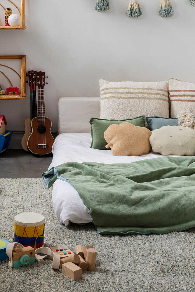 KNITTED CUSHION DUETTO OLIVE - NATURAL、mySite、gigharbornorthrealestate