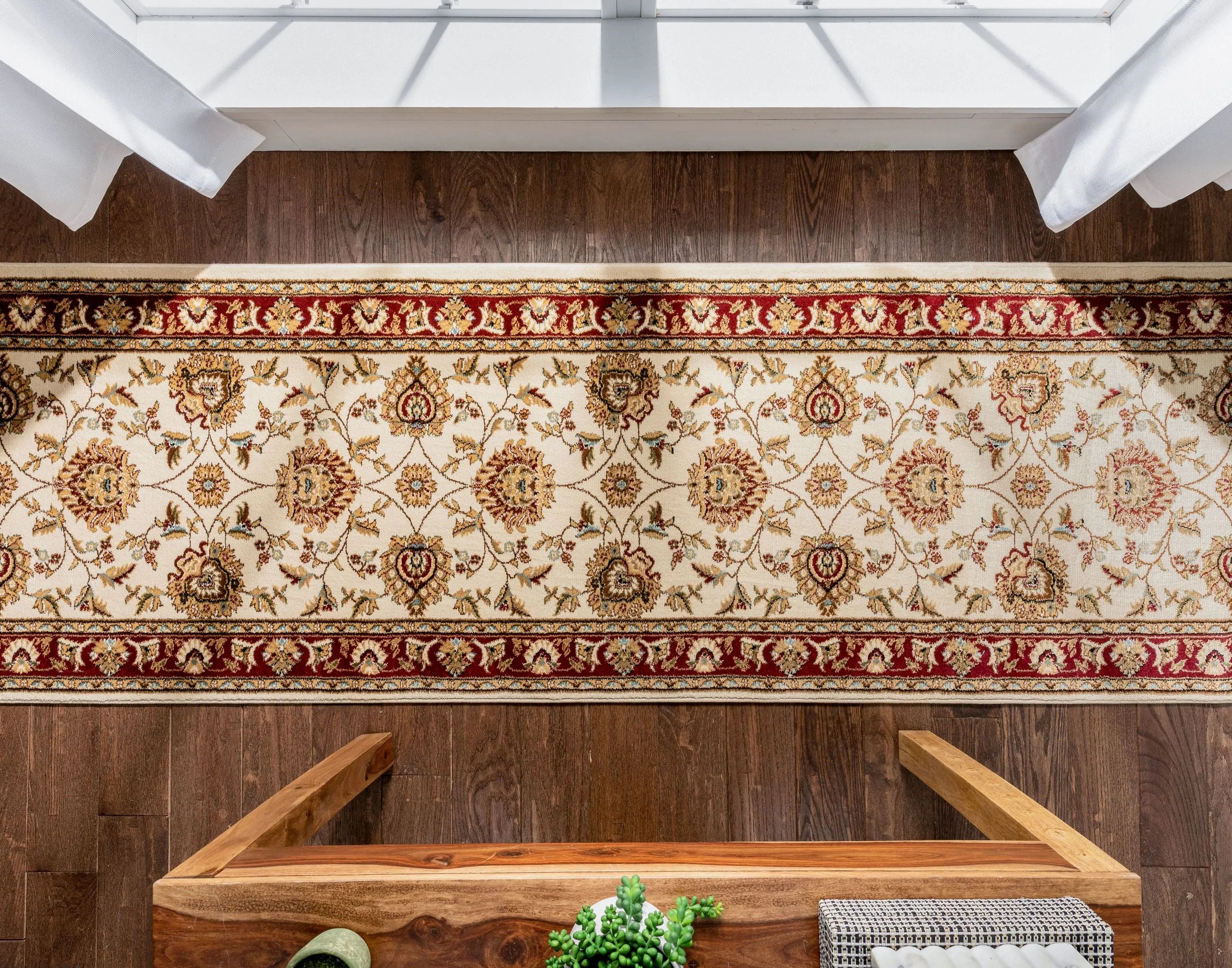 Abbasi Ivory Traditional Rug、mySite、gigharbornorthrealestate