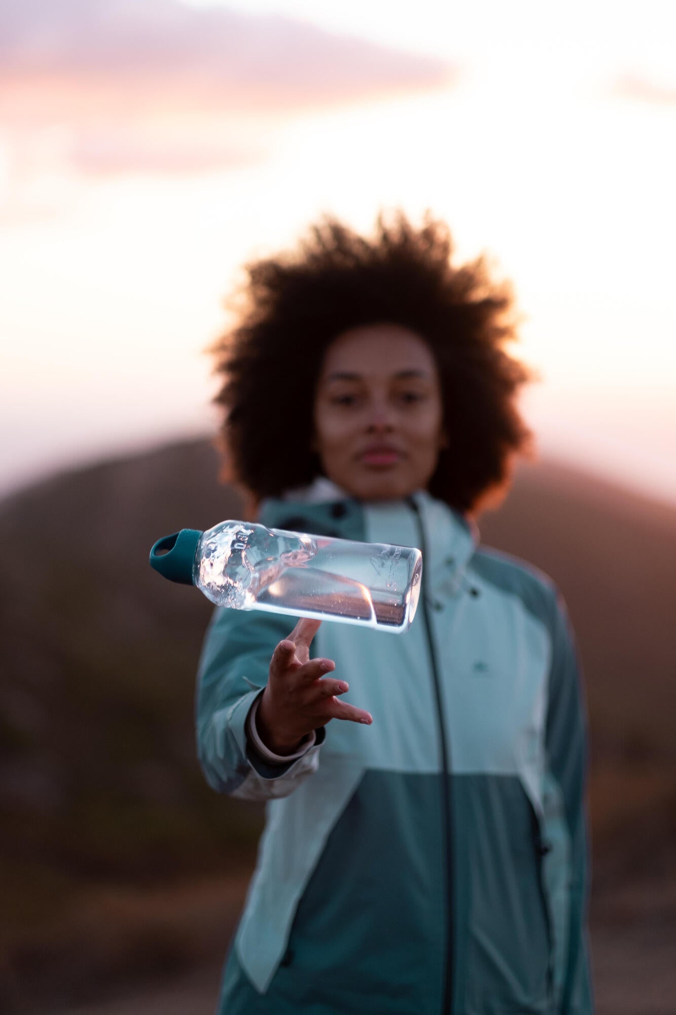 Quechua Plastic hiking flask MH100 with screw cap 0.8 Litre