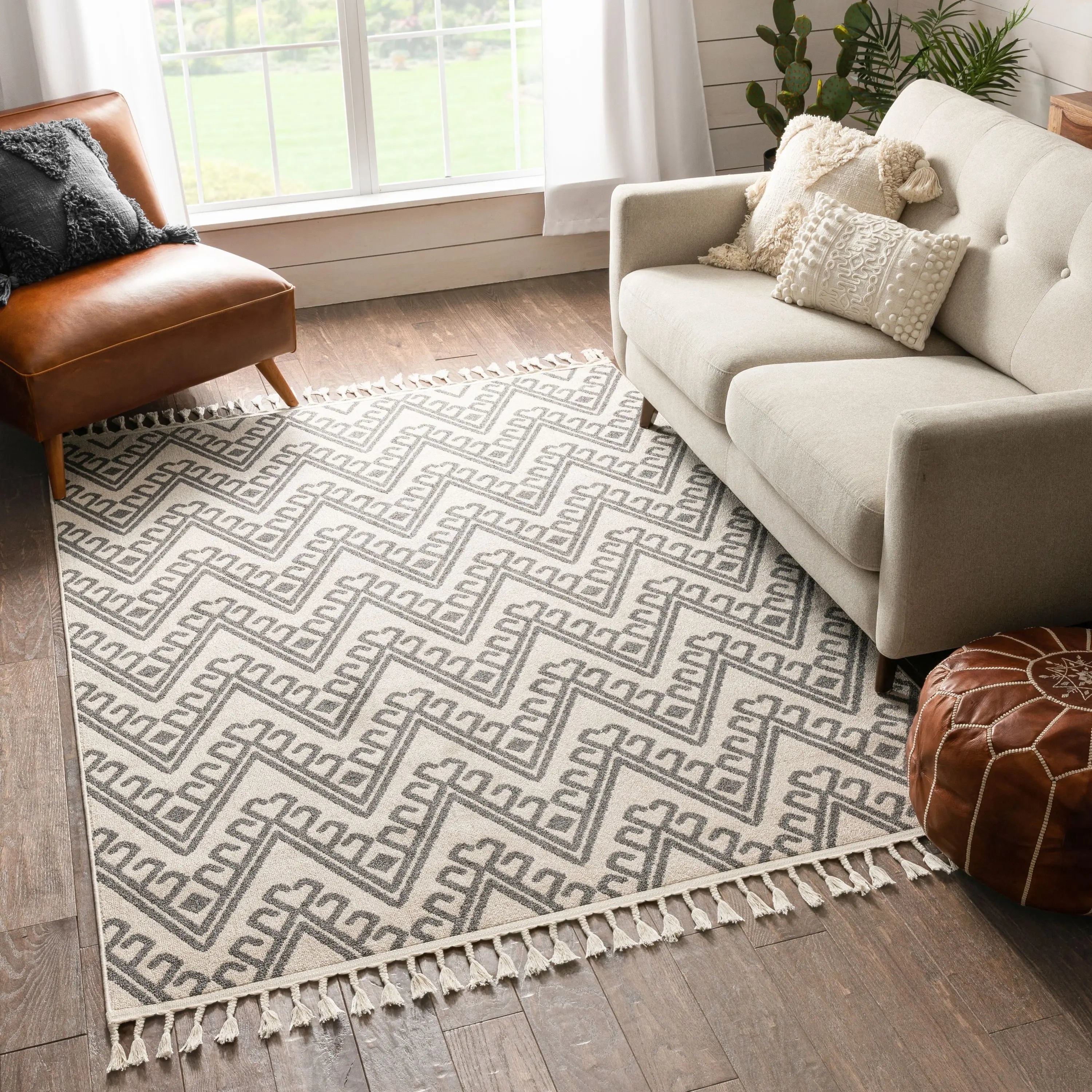 Tico Geometric Tribal Beige 5'3 x 7'3 Kilim-Style Rug、mySite、gigharbornorthrealestate