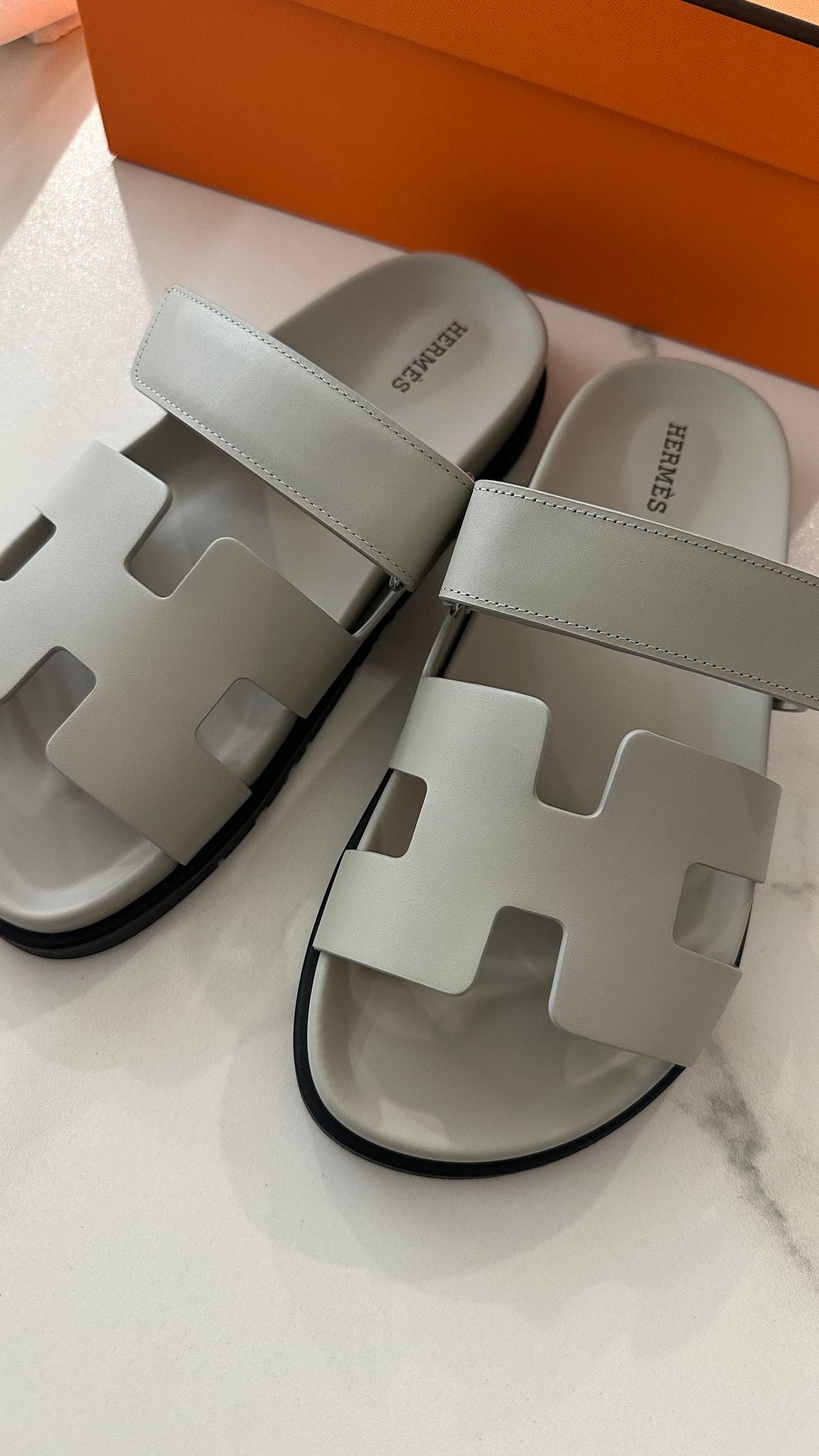 Hermès Chypre Sandals (Beige Equisse)、mySite、garminoutage.com