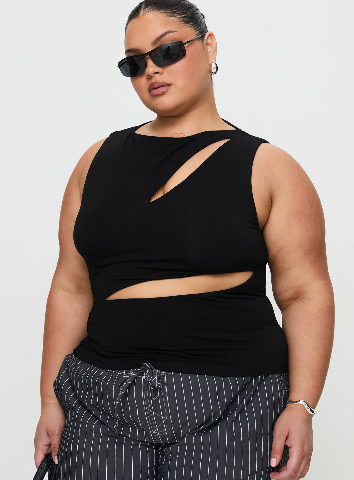 Ablaze Cut Out Top Black、mySite、solidvoid