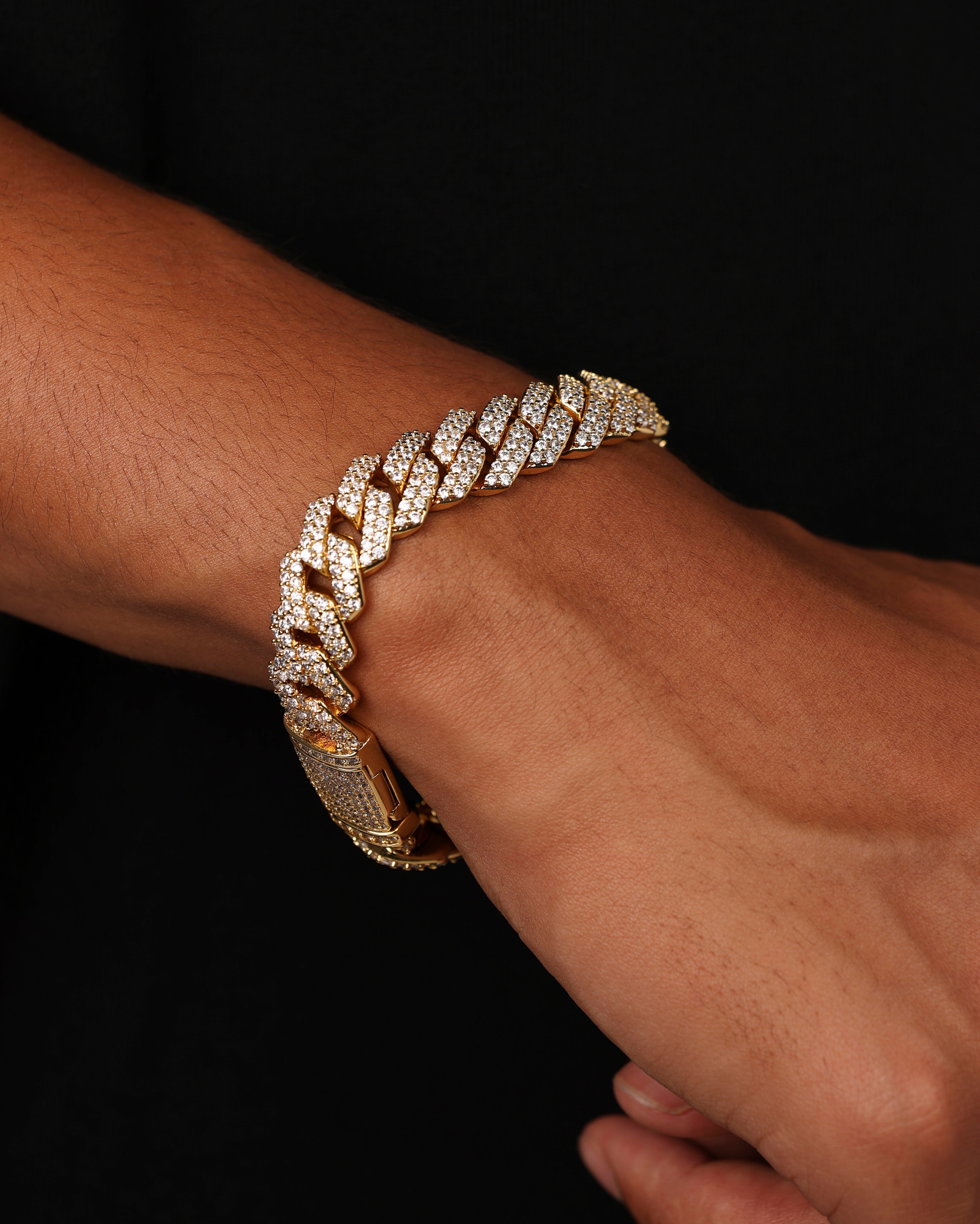 {product_title} - {shop_name}