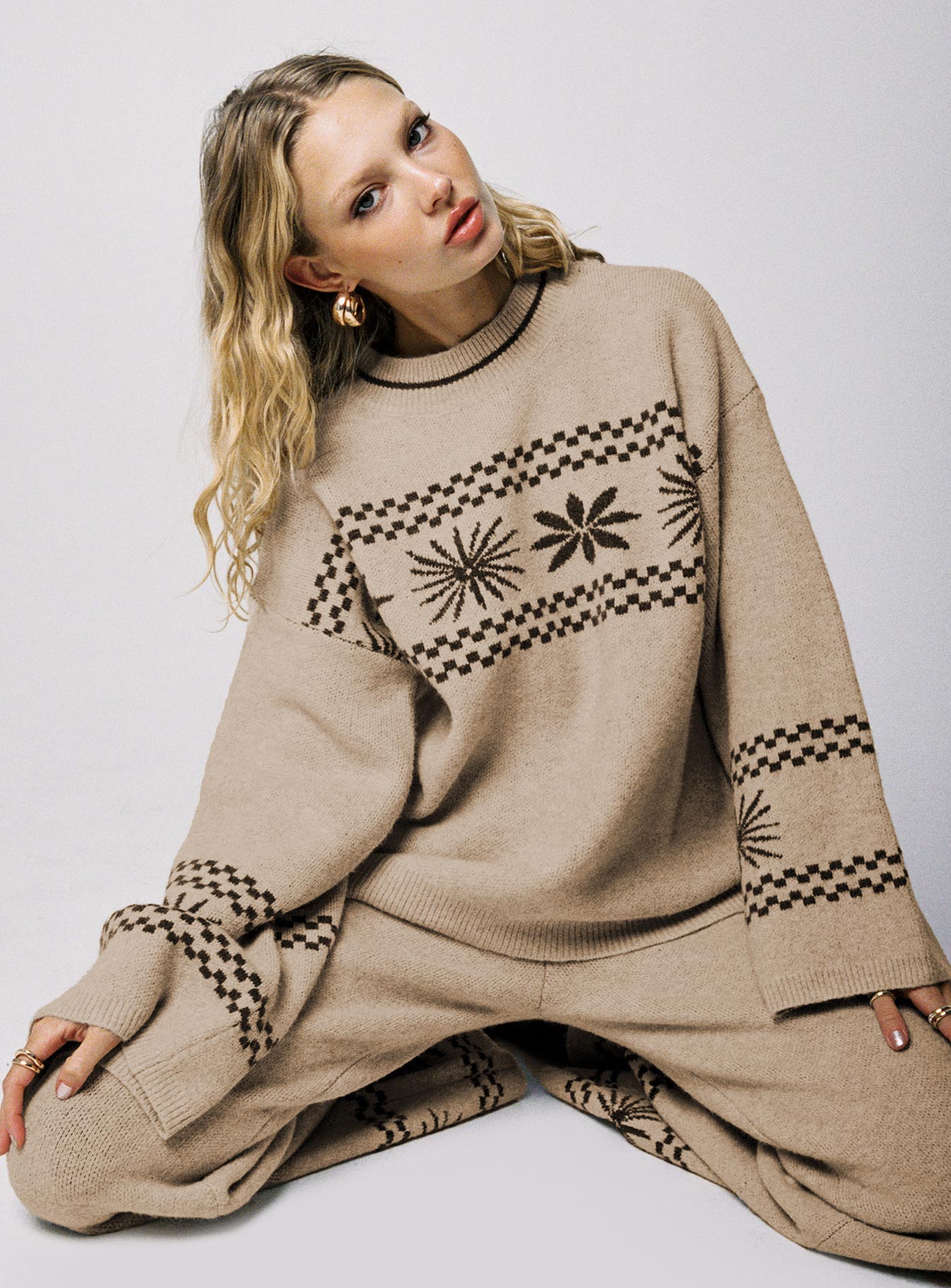 Anok Graphic Sweater Cream / Brown、mySite、solidvoid